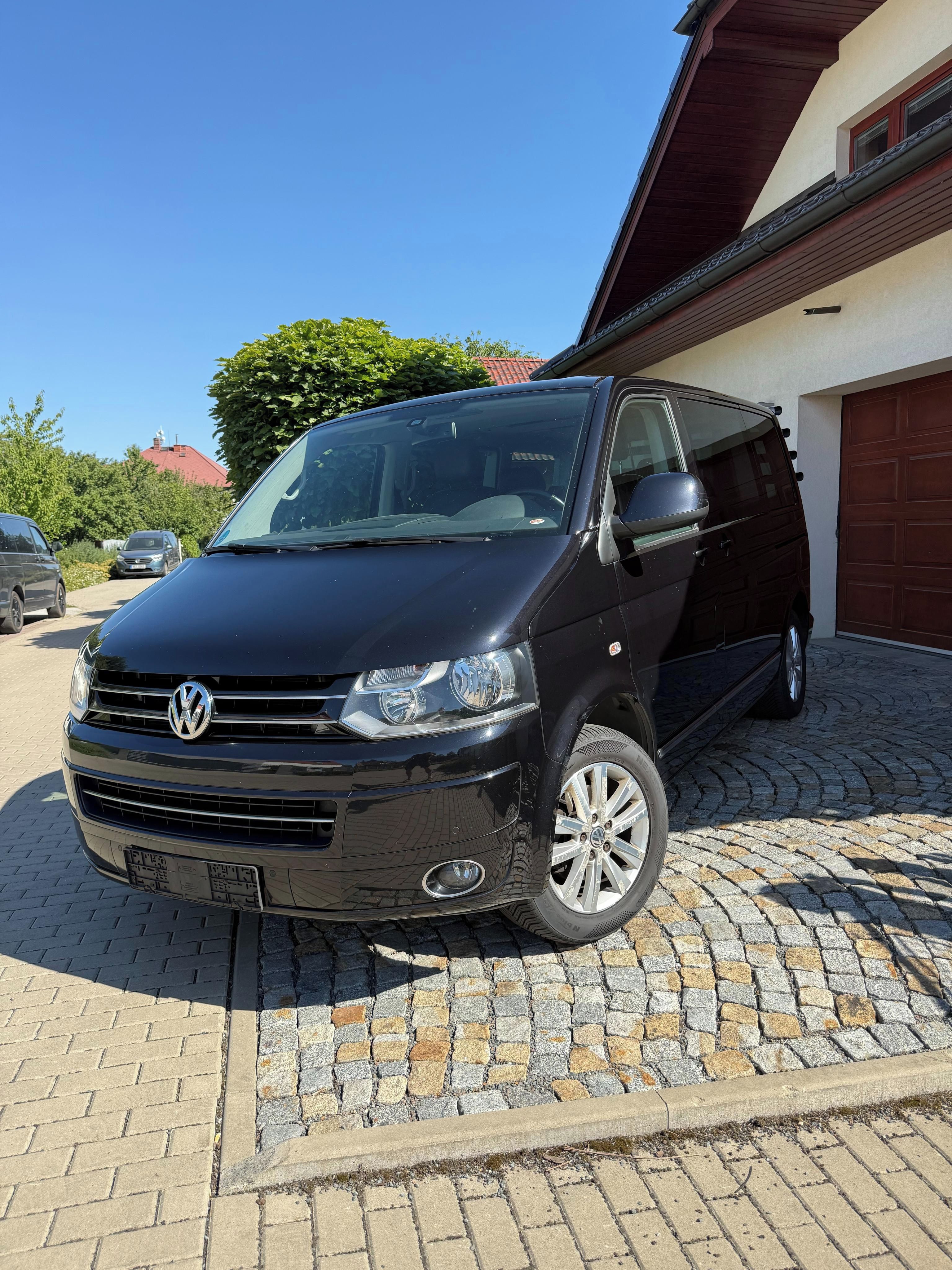 Volkswagen Multivan, 2.0 TDI 103kw 7 míst Highline - fotka 2