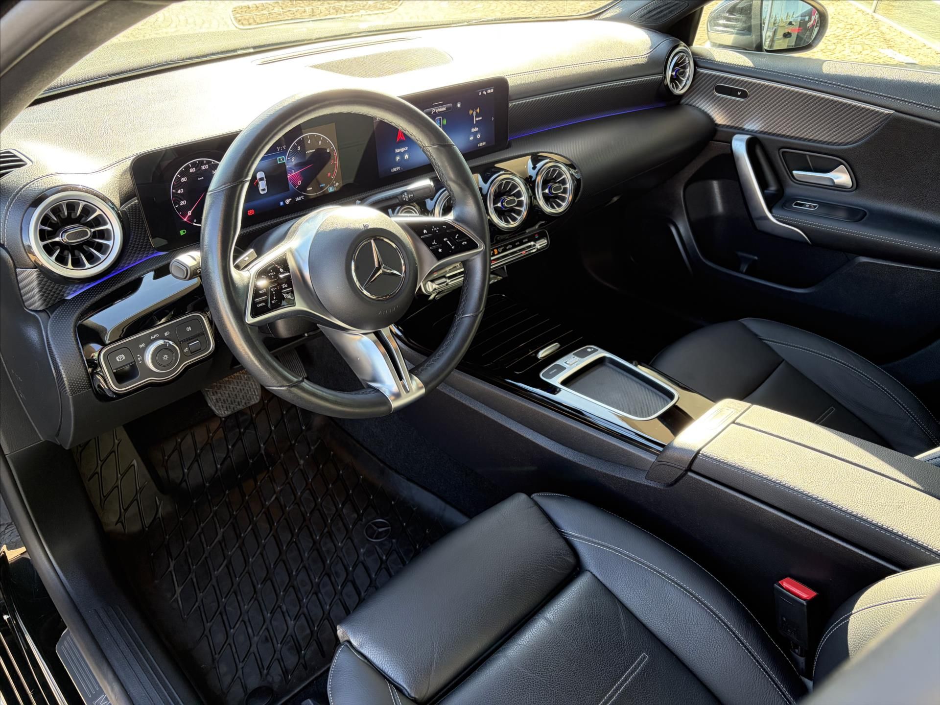 Mercedes-Benz Třídy A, A 200 - fotka 5