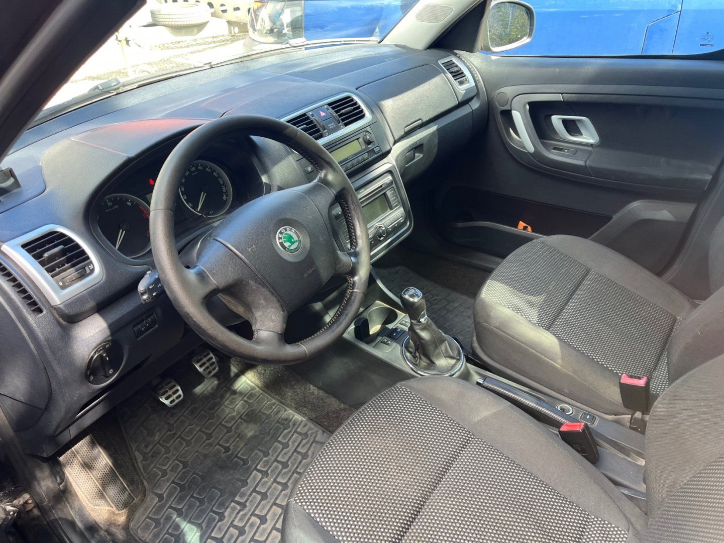 Škoda Roomster, 1.9 TDI 77 KW BEZ STK - fotka 4
