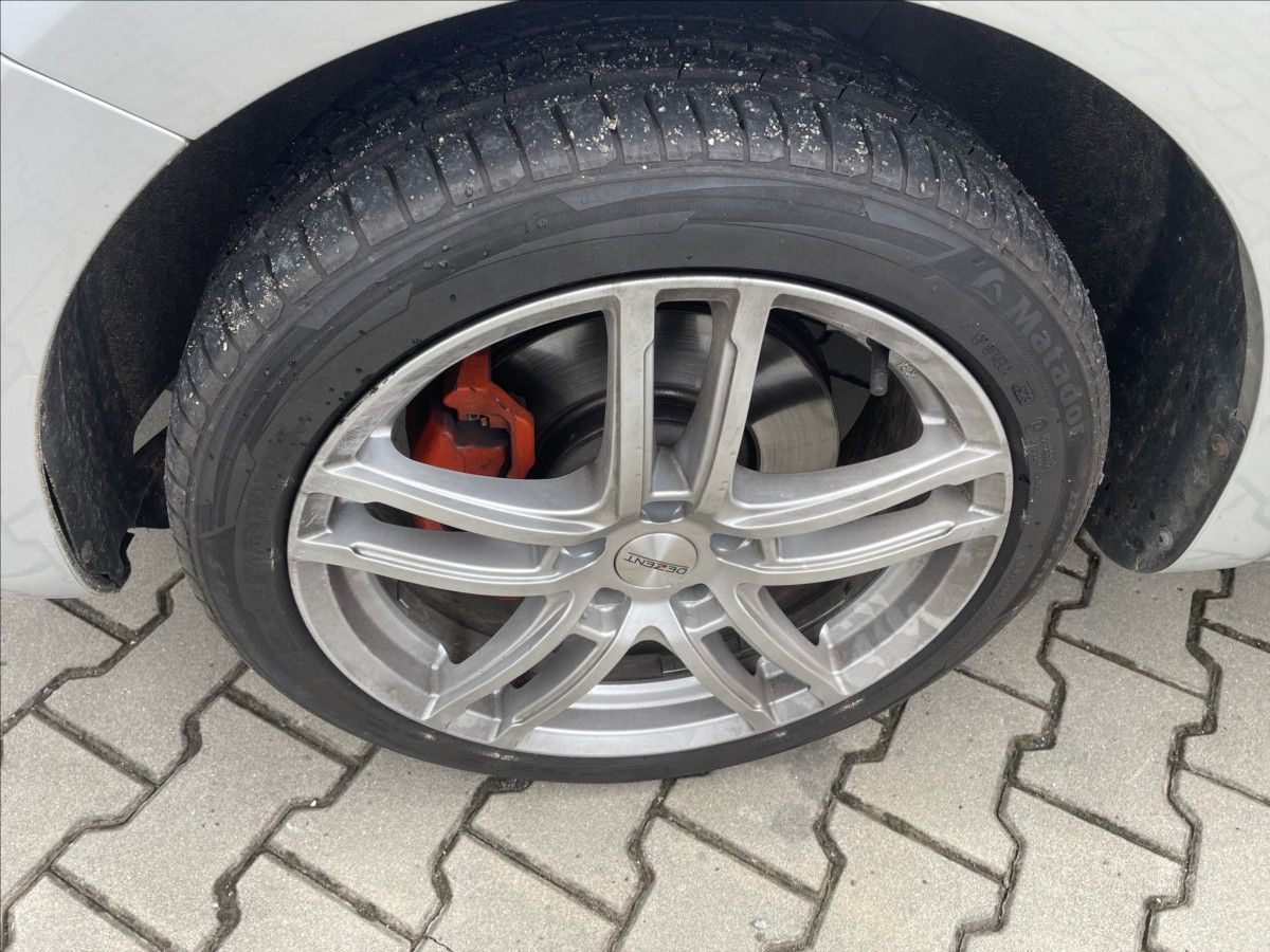 Volkswagen Sharan, 2,0 TDI DSG 103 kW DPH 7 MÍST - fotka 6