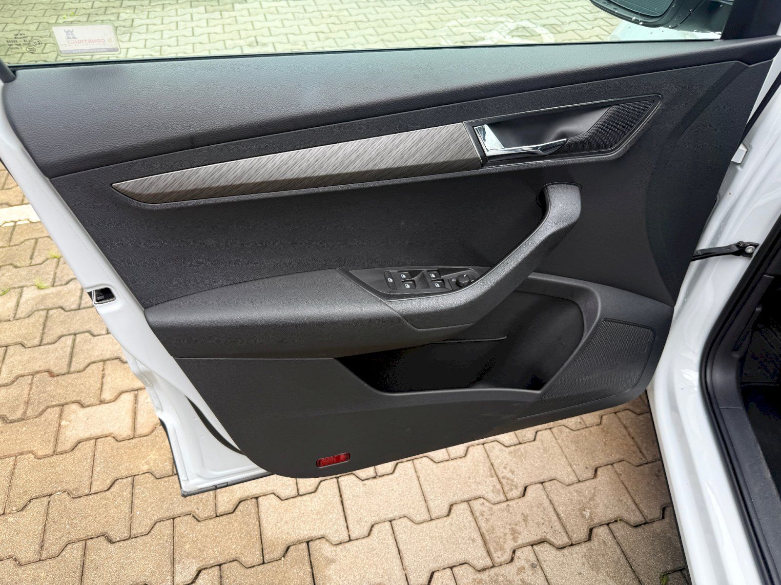Škoda Karoq, 1.0TSi 81kW/110PS Style - fotka 6
