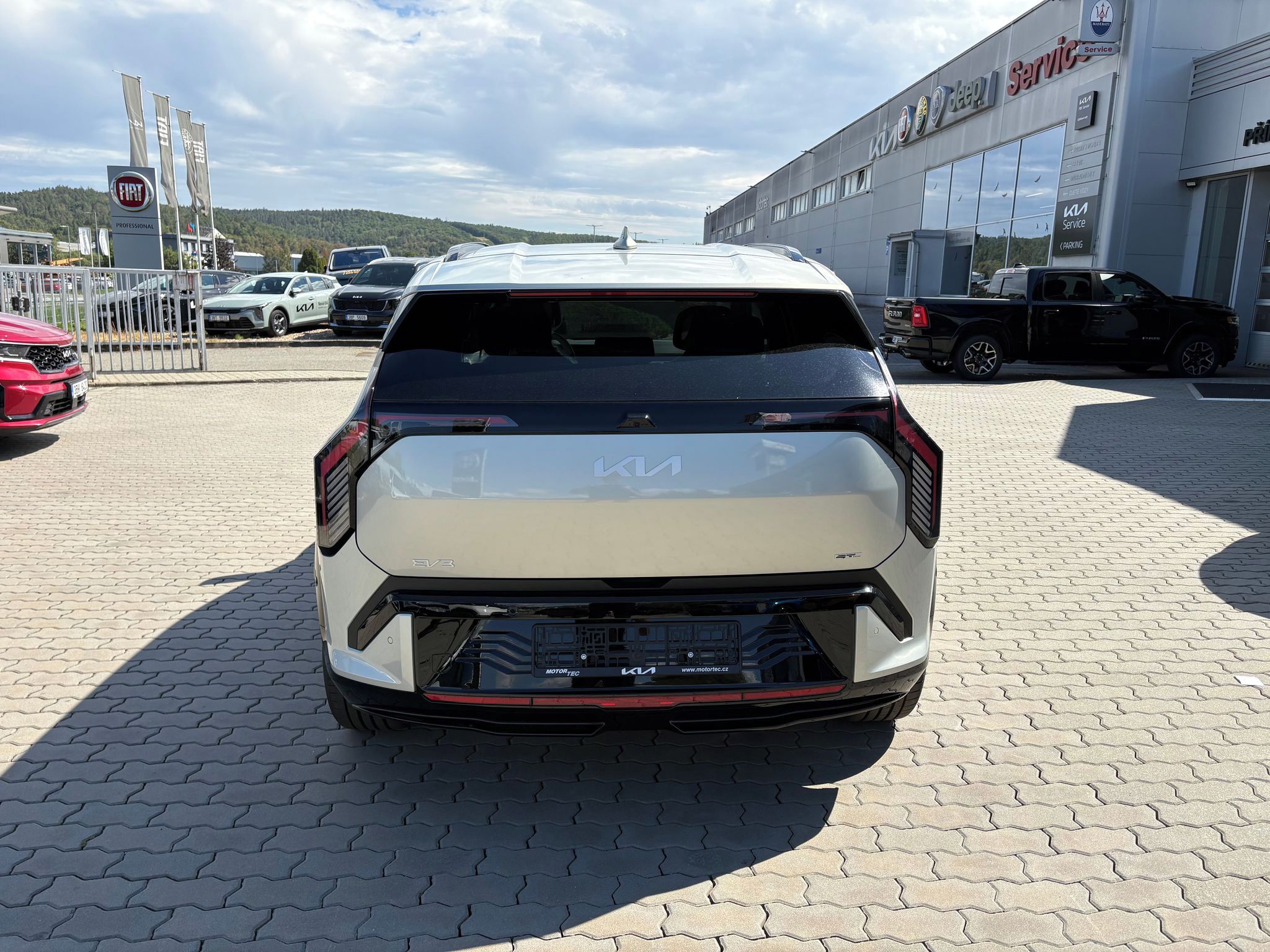 Kia EV3, 4x2 GT-LINE 150 KW + 81,4 KWH - fotka 6