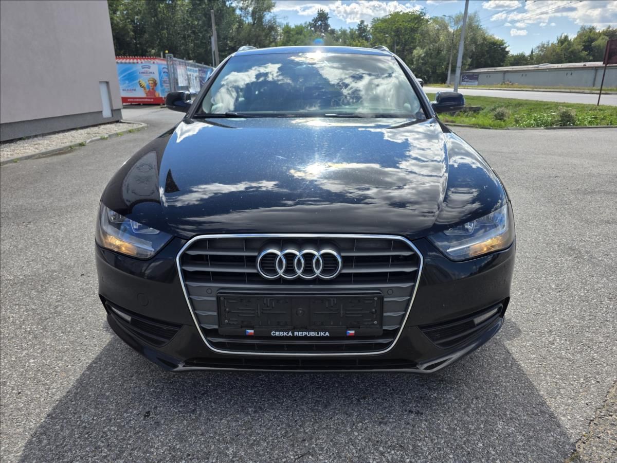 Audi A4, 2,0 TDI 105KW FACELIFT MANUÁL - fotka 2