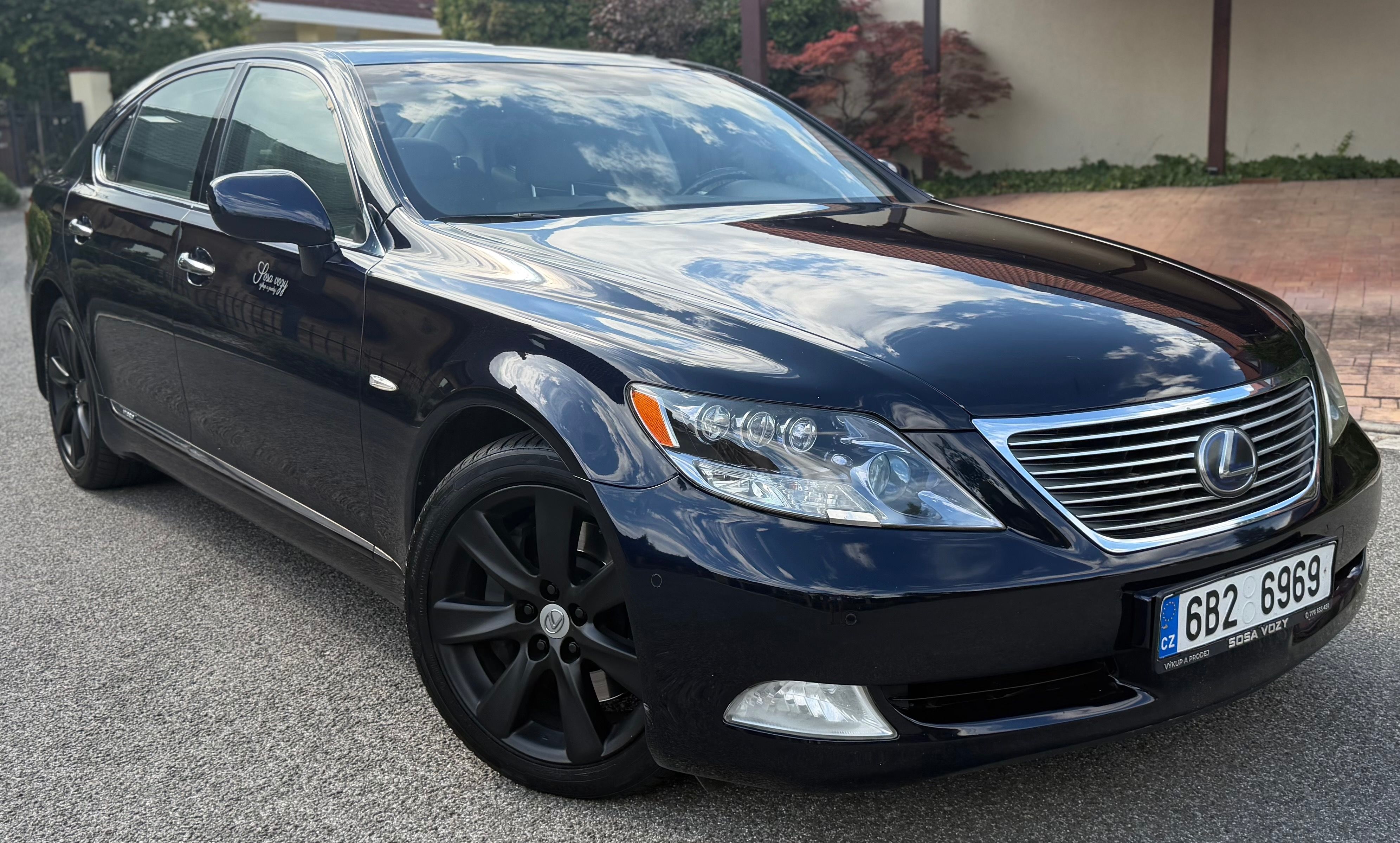 Lexus LS - fotka 5