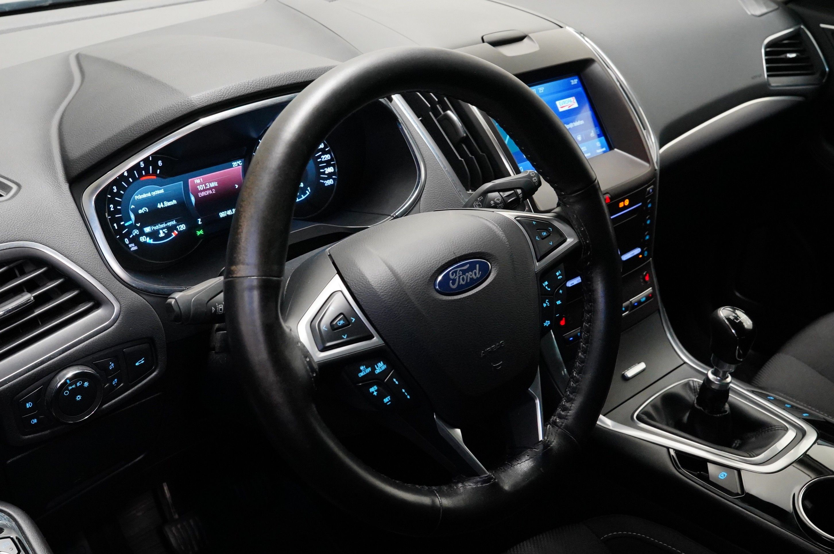 Ford S-MAX, 2.0 TDCI 110 kW Titanium - fotka 5