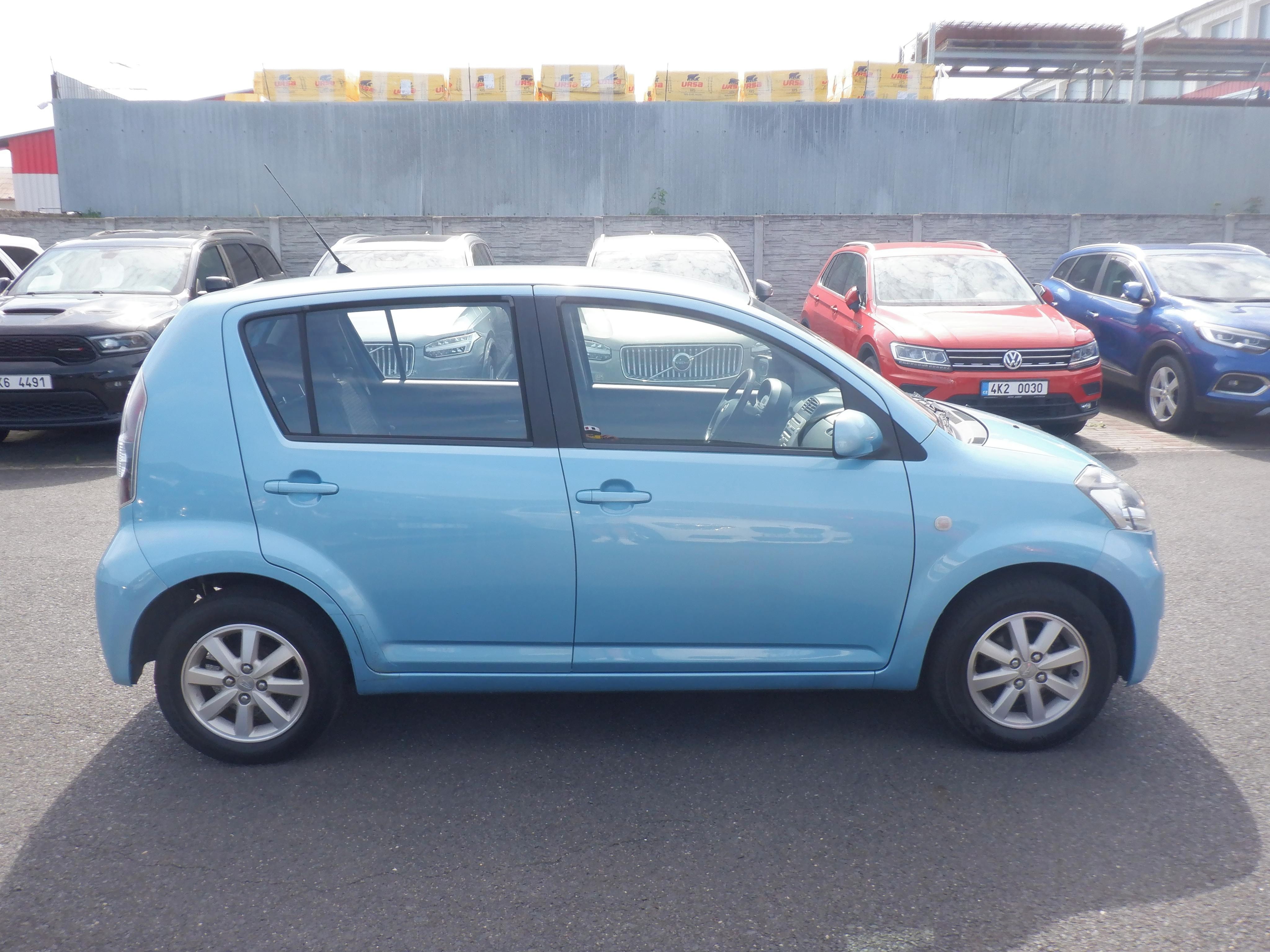 Daihatsu Sirion, 1.3i 67kW 4x4,1.majitel!! - fotka 4