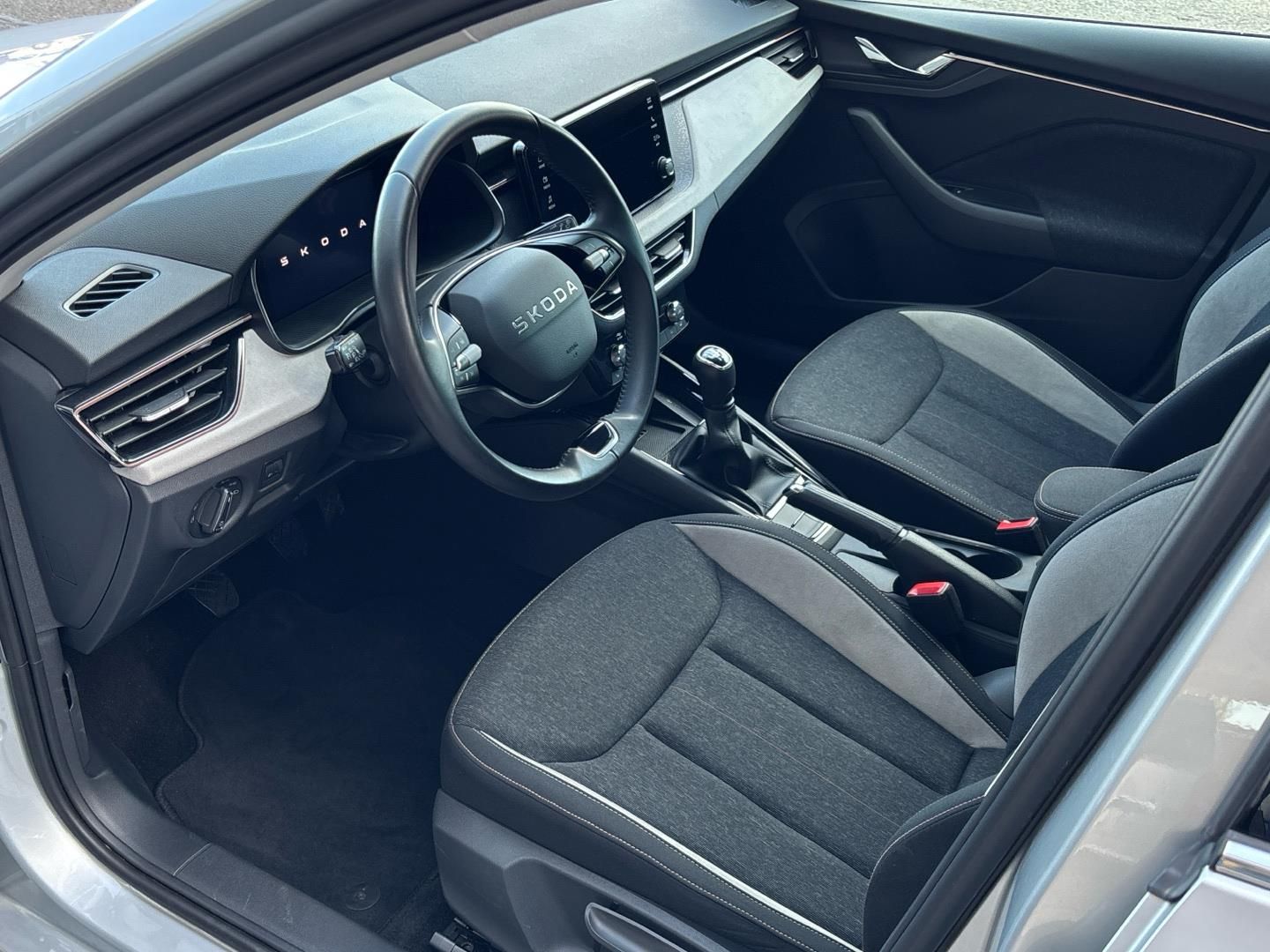 Škoda Scala, 1.0 TSI / 85 kW Top Selection - fotka 6