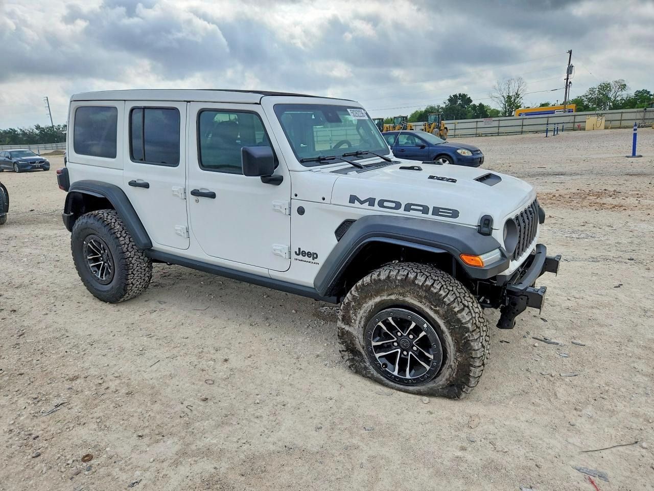 Jeep Wrangler, Auto na cestě - fotka 2