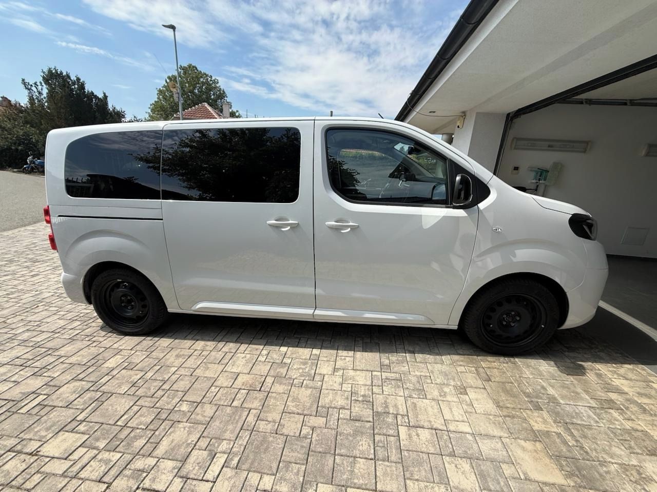 Toyota Proace, 9míst,carplay,sada zimních kol - fotka 2