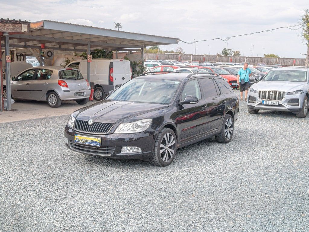 Škoda Octavia, 1.2T 77KW – VÝBAVA