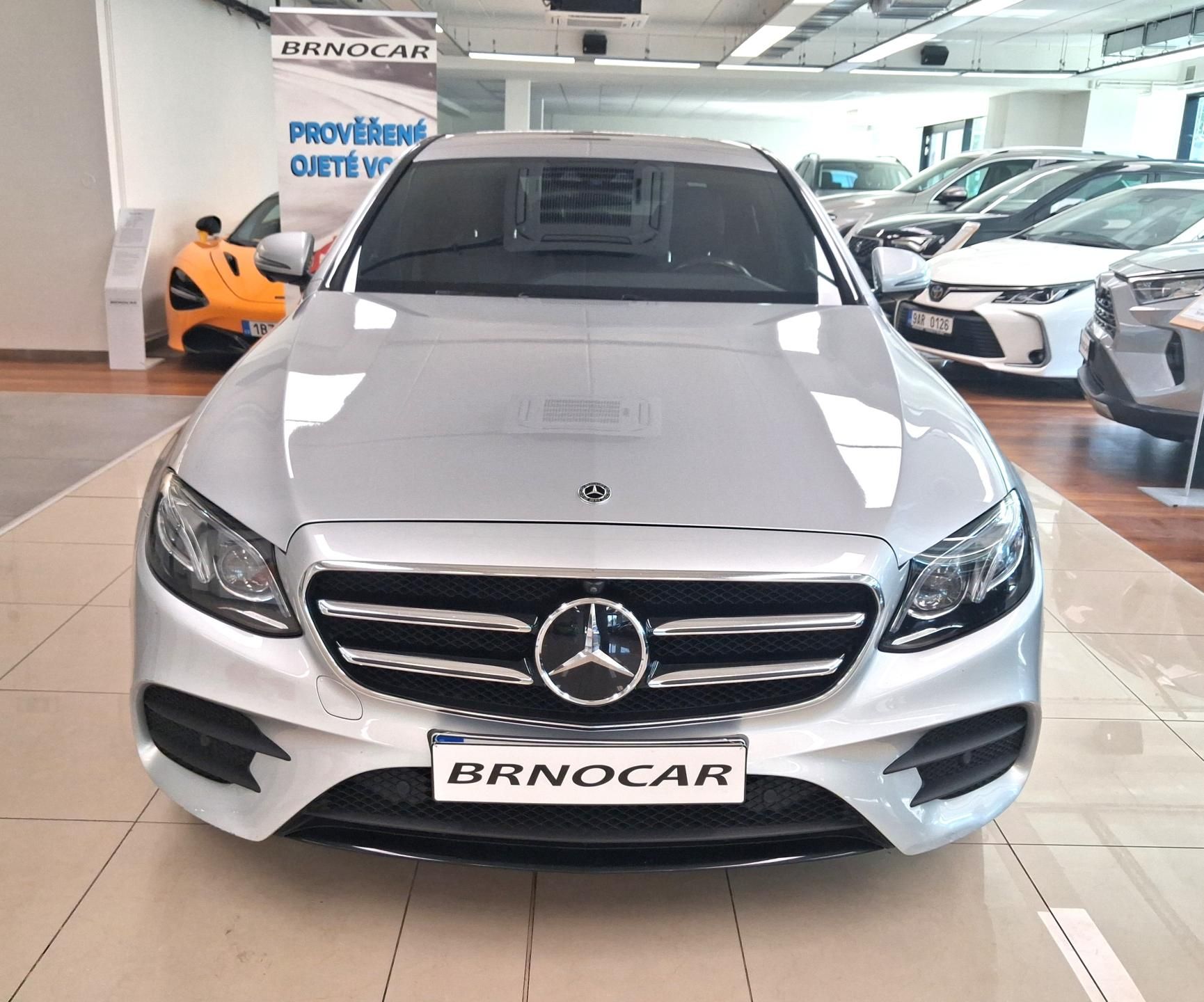 Mercedes-Benz Třídy E, E 220d 4MATIC Sport Style, ČR - fotka 2