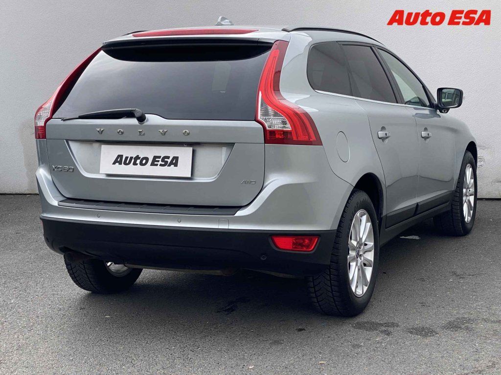 Volvo XC60, 2.4D,ČR - fotka 4