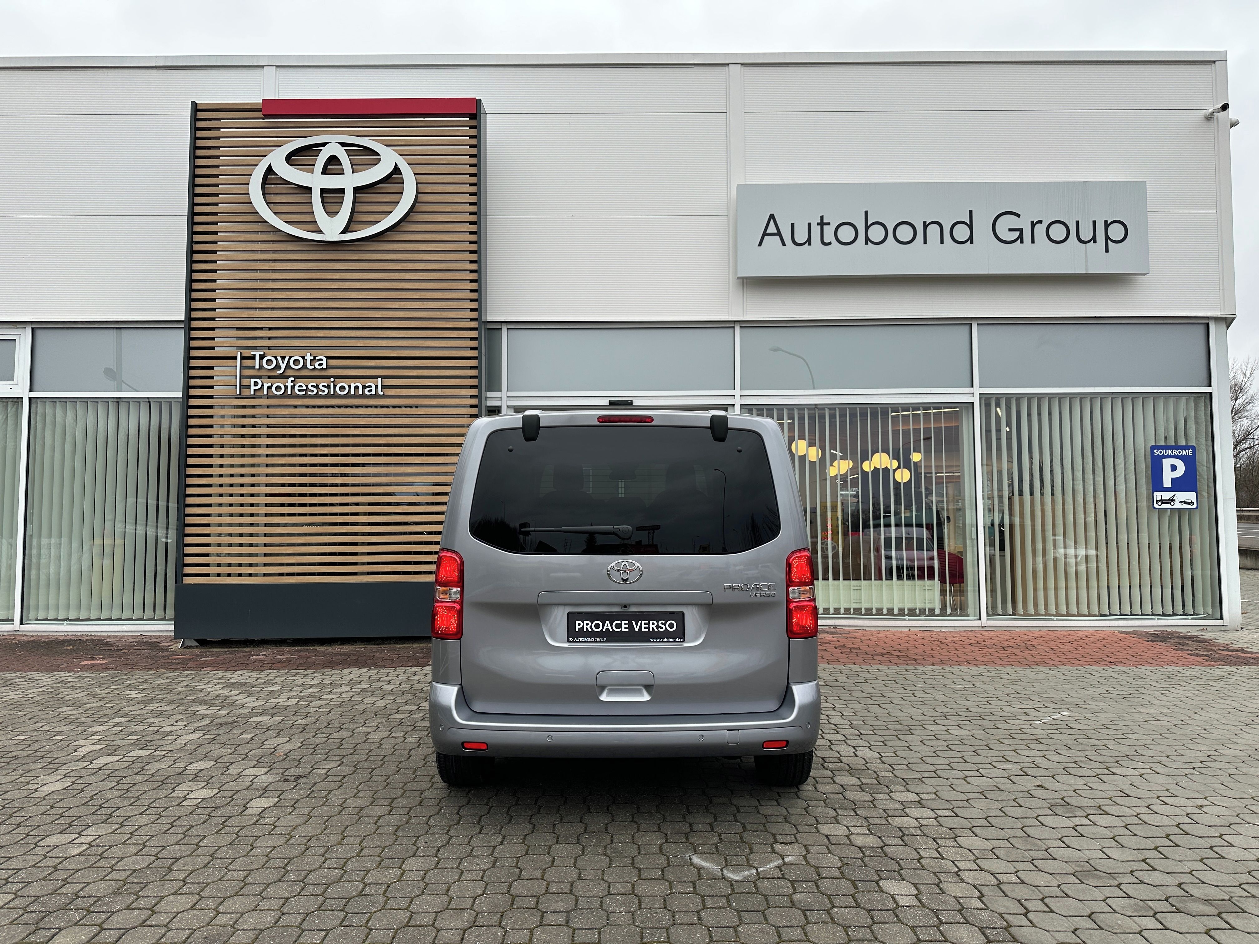 Toyota Proace Verso, 2.0D 8AT Family 8S L1 - fotka 5