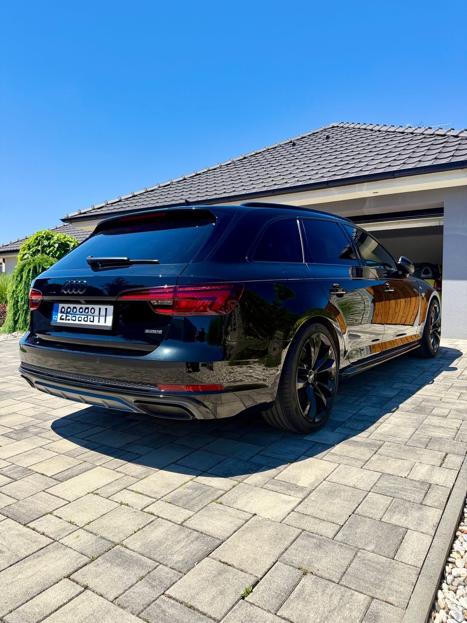 Audi A4 Avant, 2,0 - fotka 3