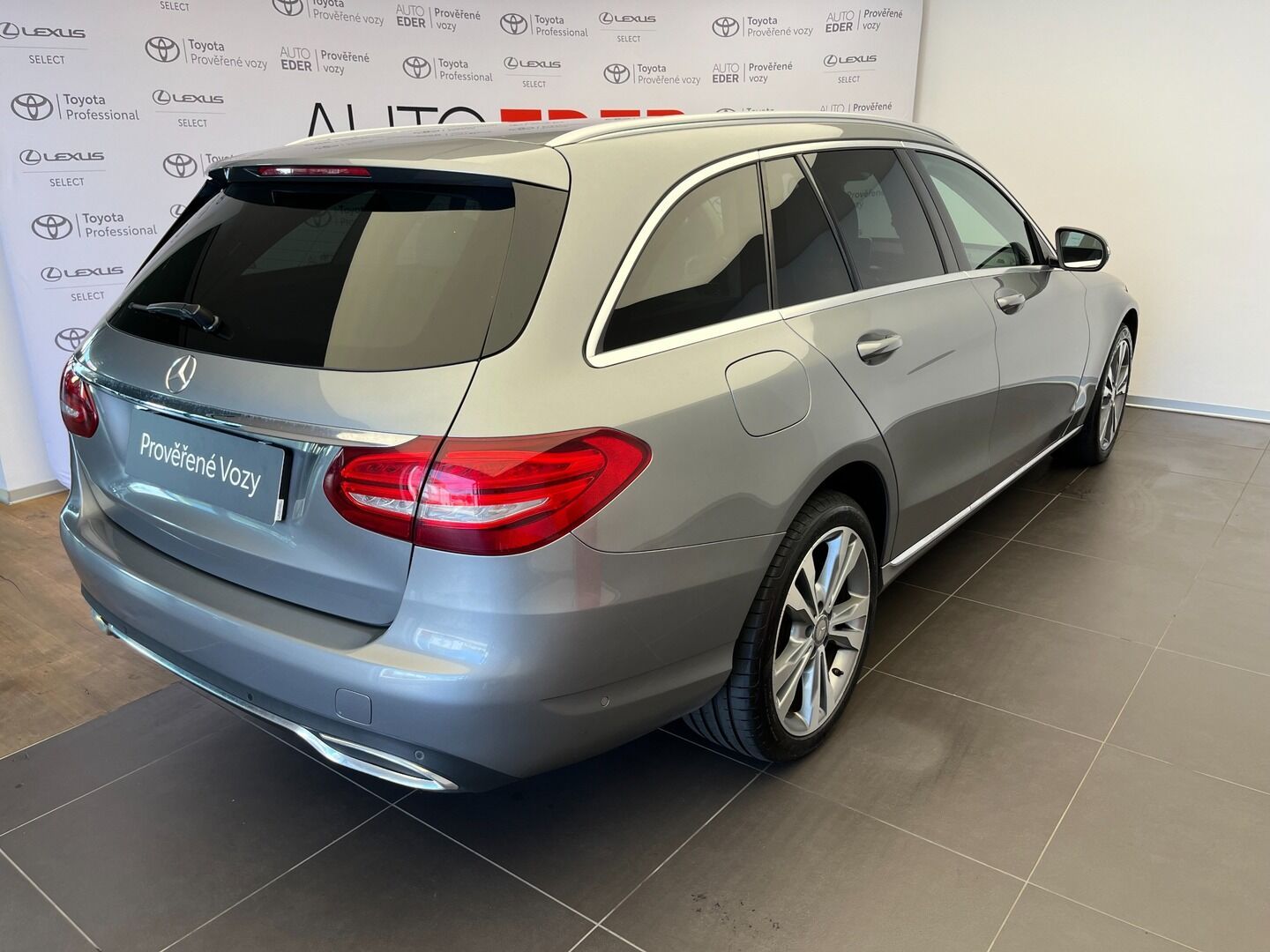 Mercedes-Benz Třídy C, C 250 d 4MATIC Avantgarde - fotka 4