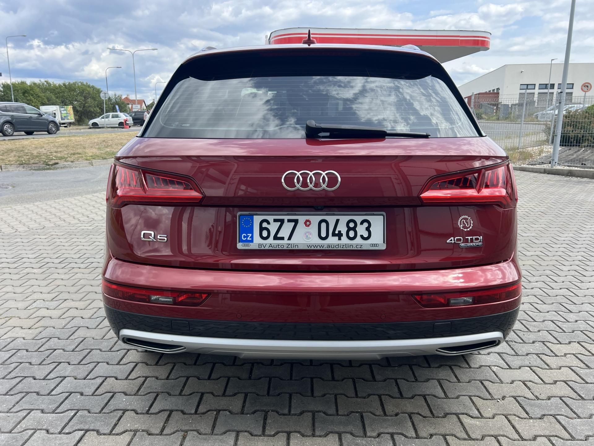 Audi Q5, 2.0 TDI 4x4 quattro - fotka 5