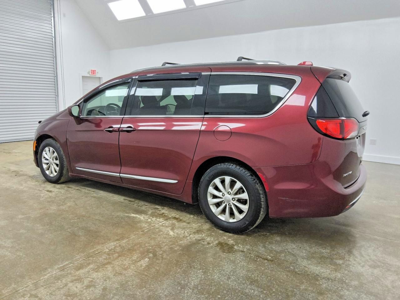 Chrysler Pacifica, Auto na cestě - fotka 3