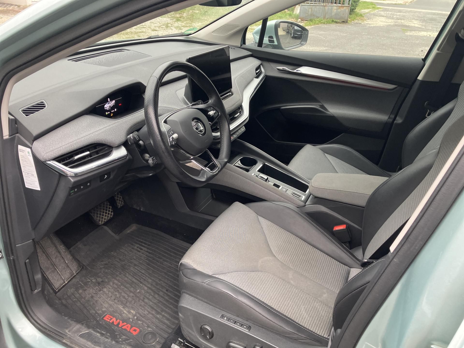 Škoda Enyaq, 150kw, iV80 19ALU SOH 90% - fotka 5