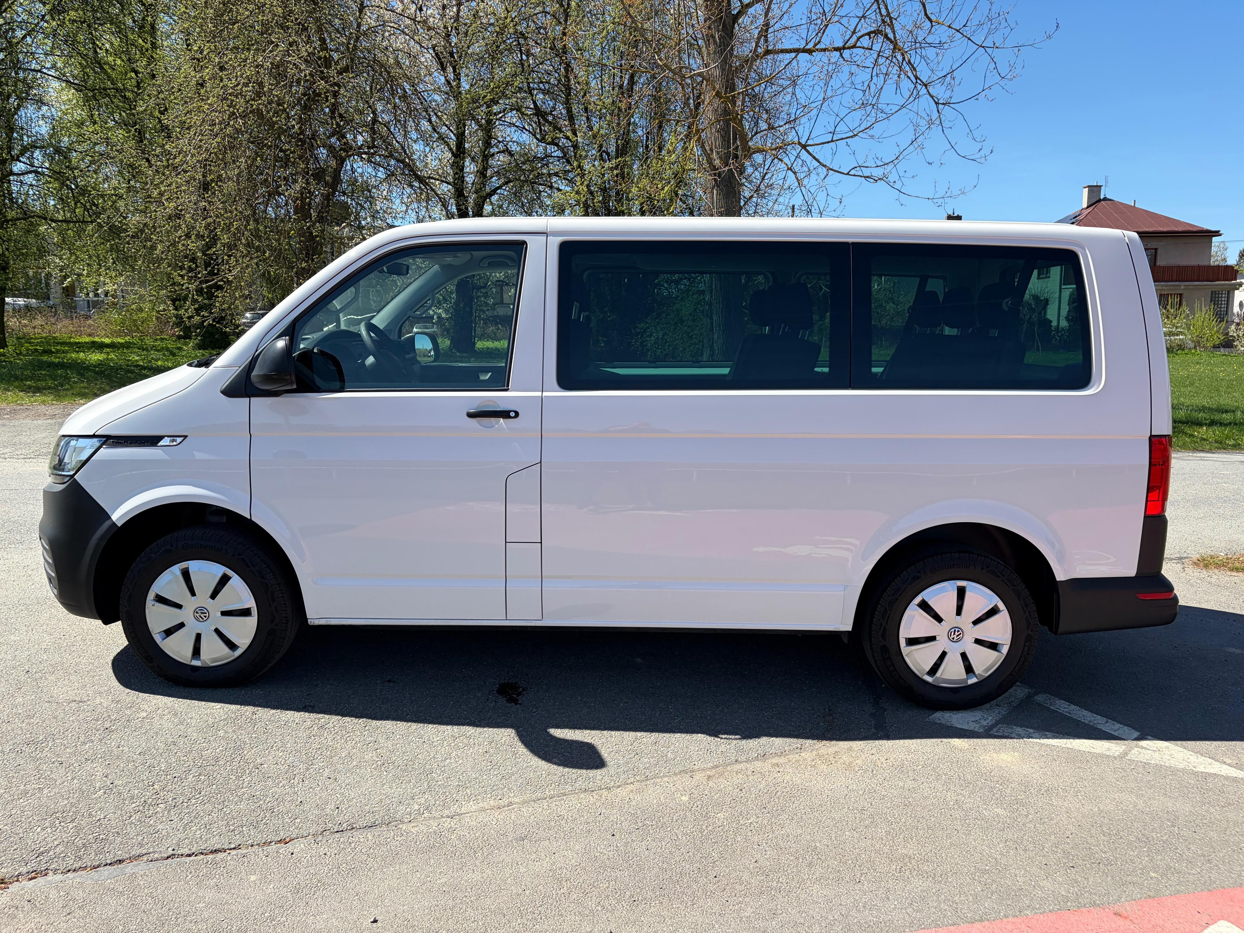 Volkswagen Transporter, T6.1, 9 míst, klima - fotka 6