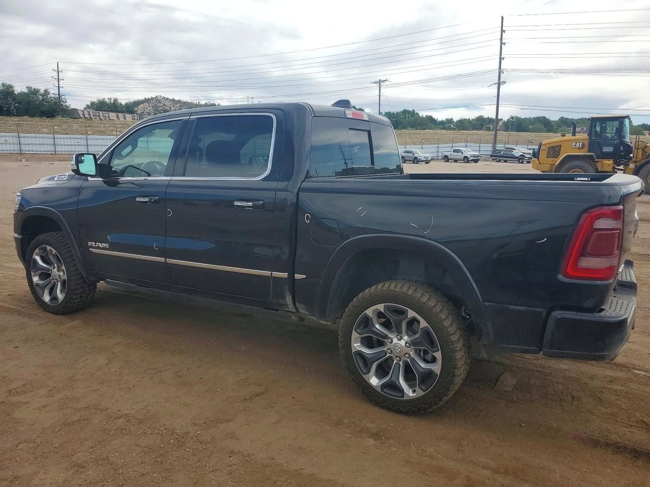 RAM 1500, Auto na cestě - fotka 3