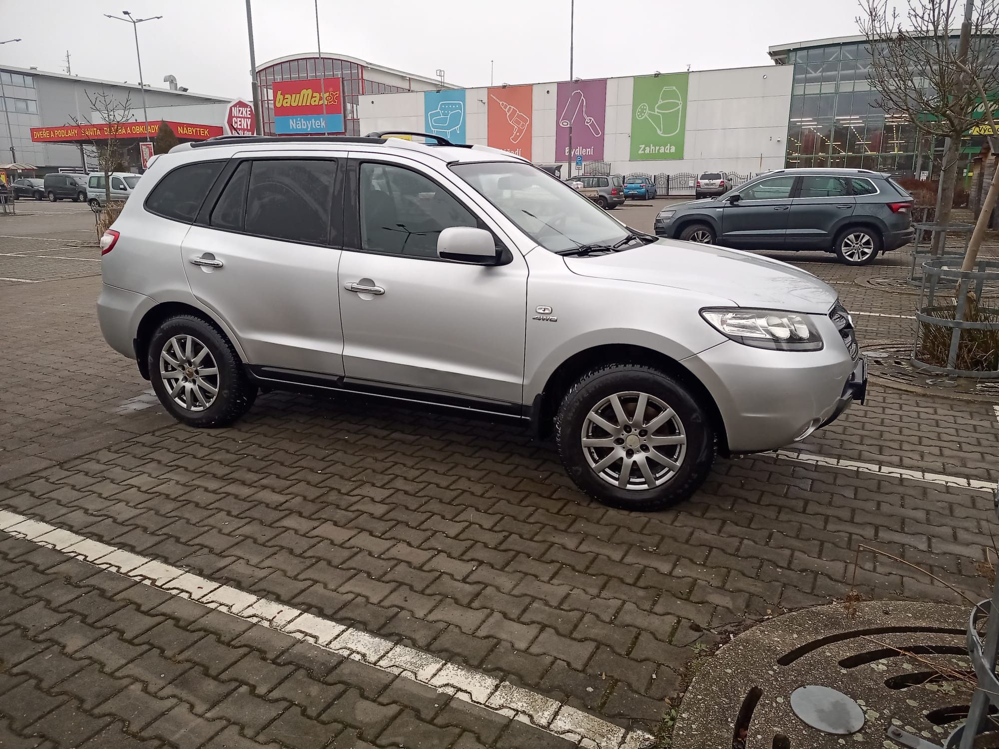 Hyundai Santa Fe, 2,2 crdi, servisováno - fotka 2