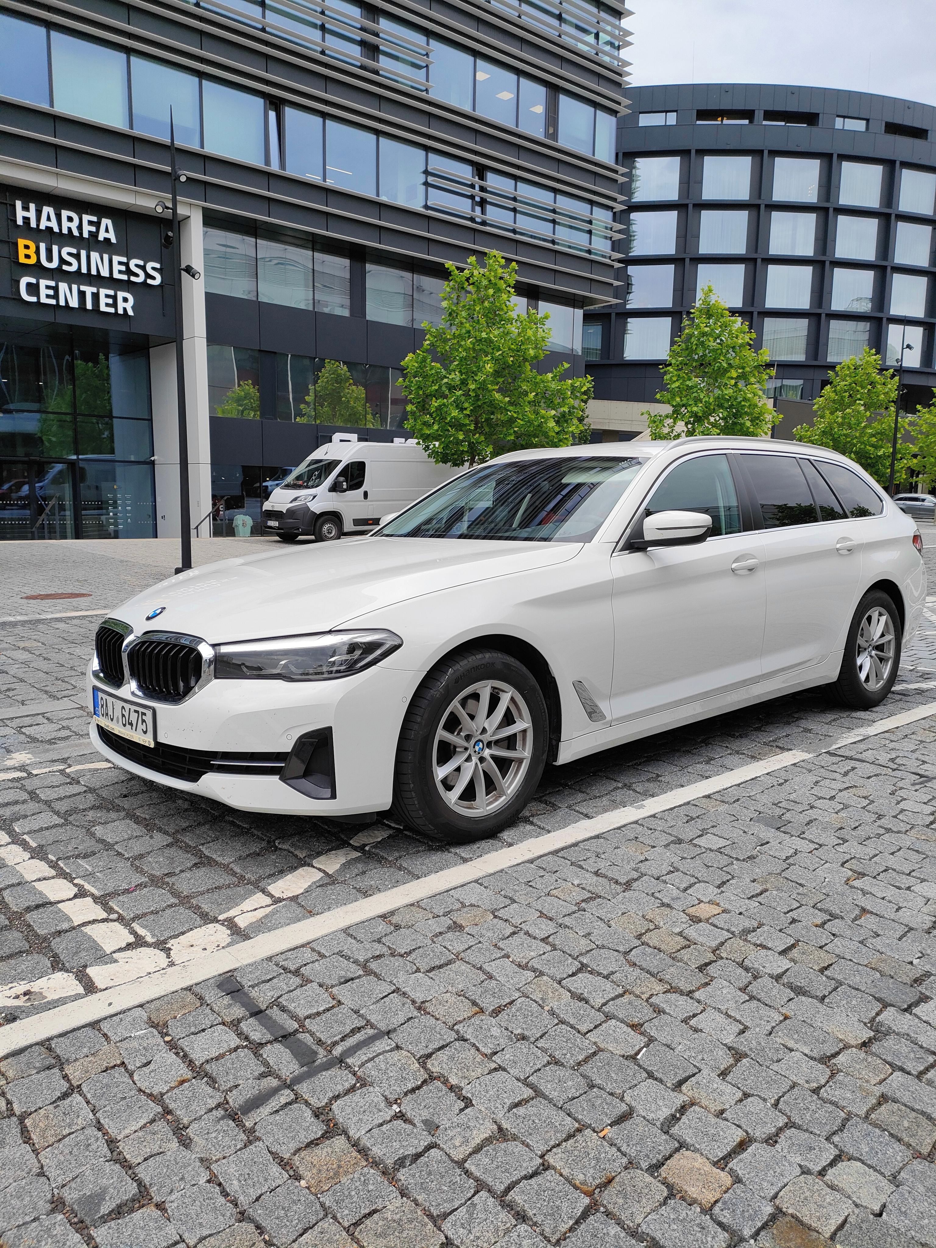 BMW Řada 5, BMW 520d xDrive Touring 140 kW - fotka 3