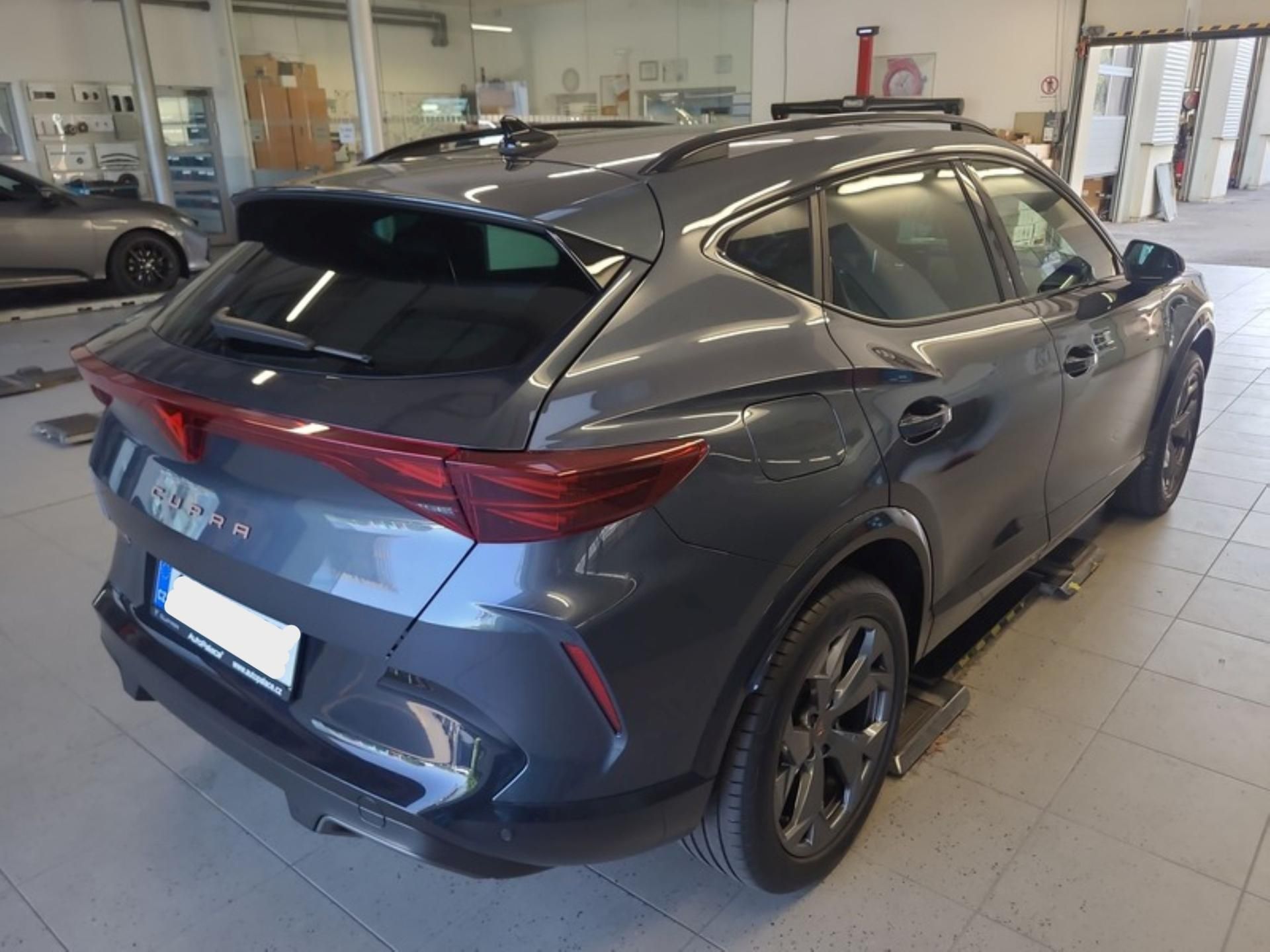 Cupra Formentor, 1,5 eTSi/110kW - DSG - fotka 6