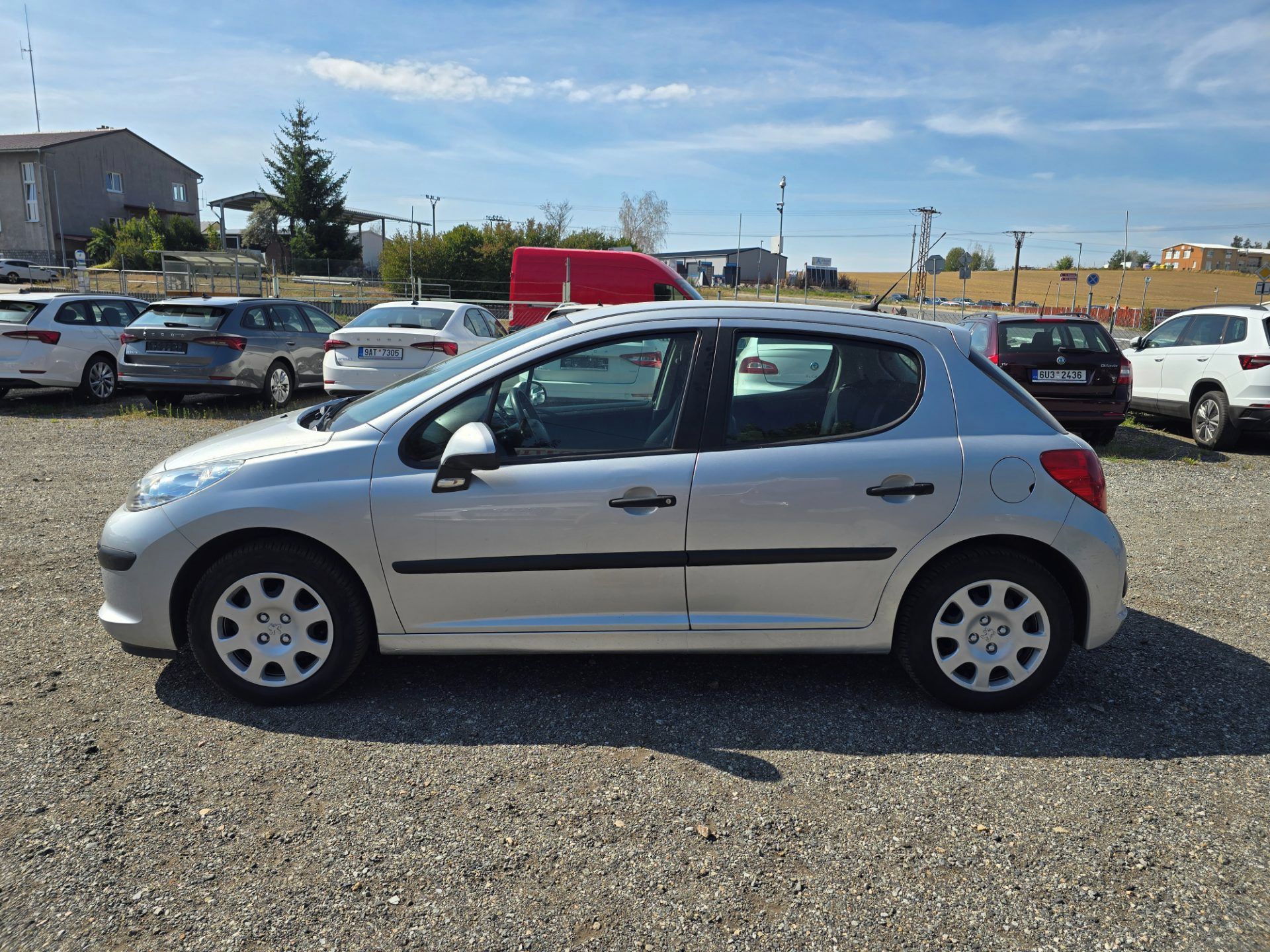 Peugeot 207, 1.4 54KW XR klima,2 sady kol,n - fotka 4