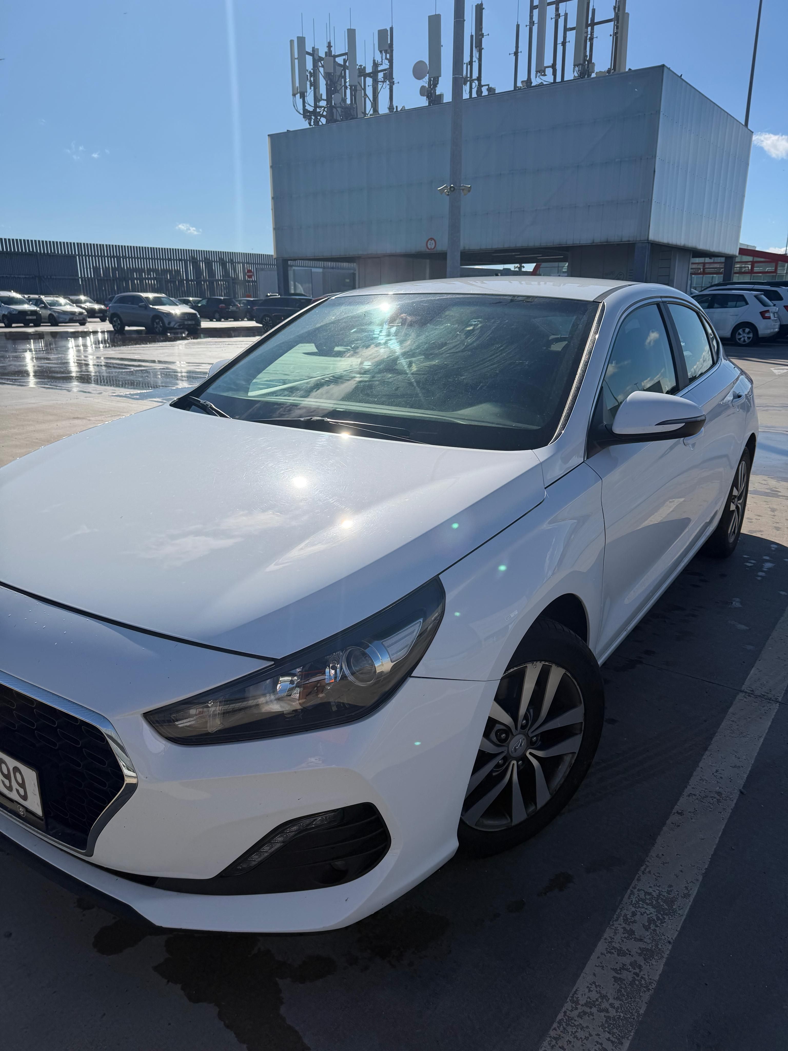 Hyundai i30, Hyundai i30 fastback 1.0 T-GDI - fotka 3