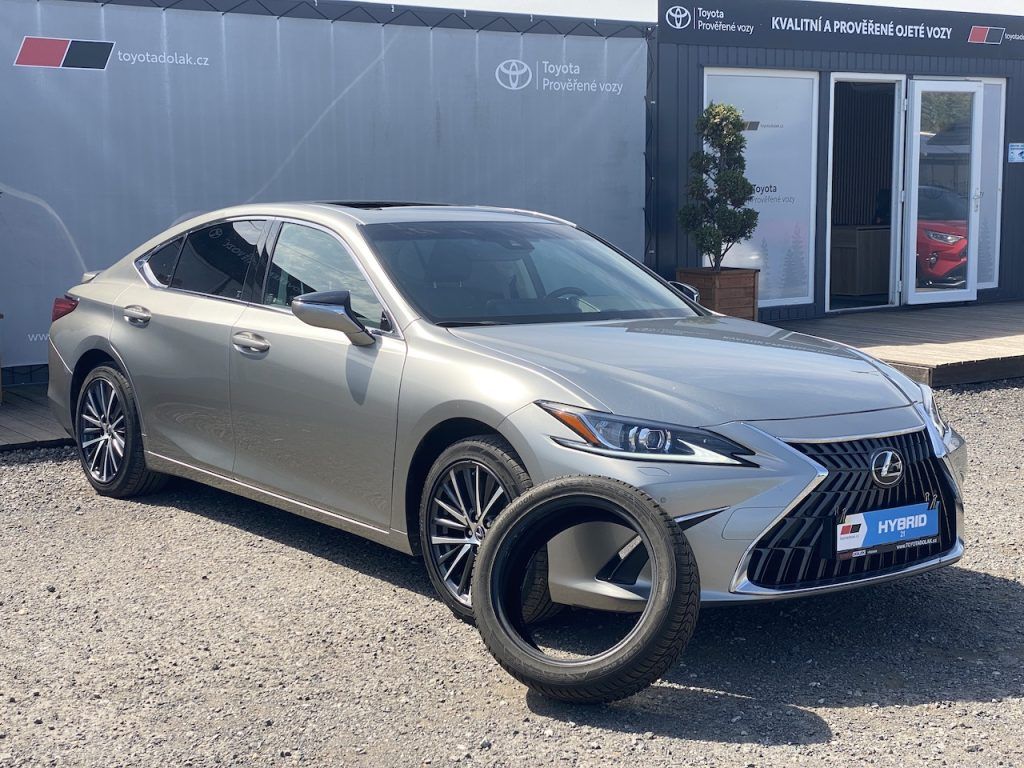 Lexus ES 300h, 2.5HEV, ČR, Limited Edition