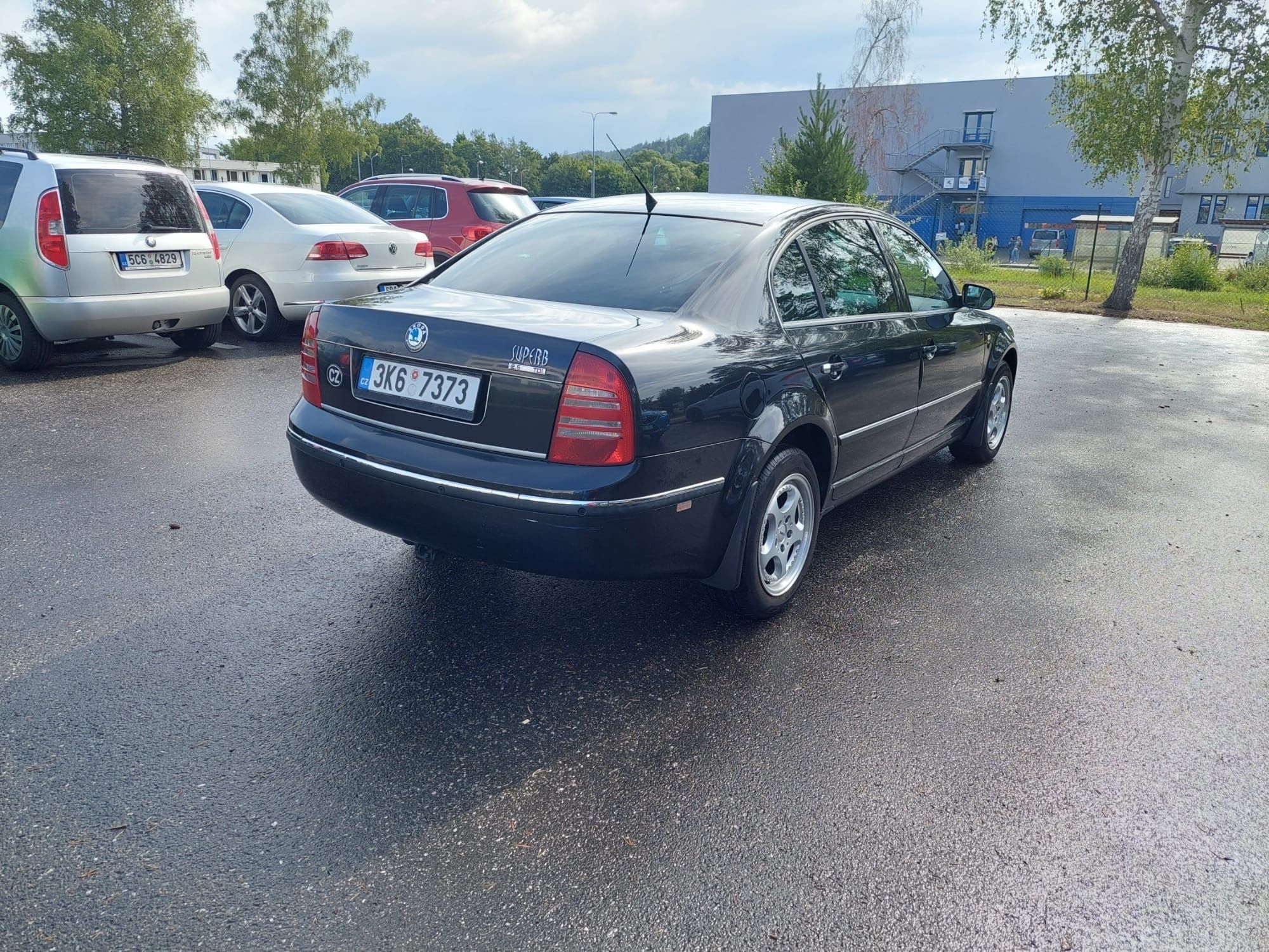 Škoda Superb, 2.5 TDI V6, nová STK, kůže - fotka 3