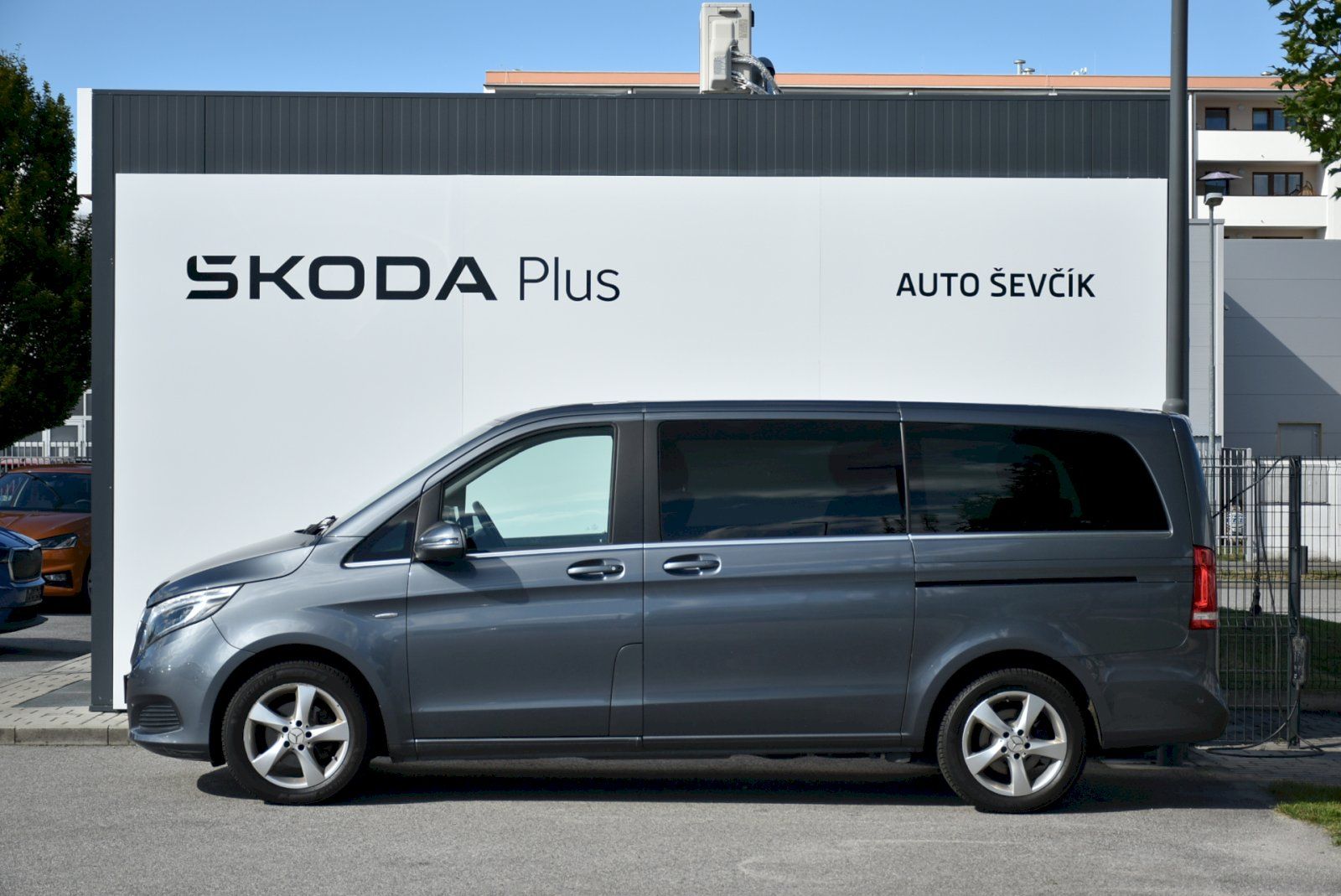 Mercedes-Benz Třídy V, V220d Avantgarde - fotka 3
