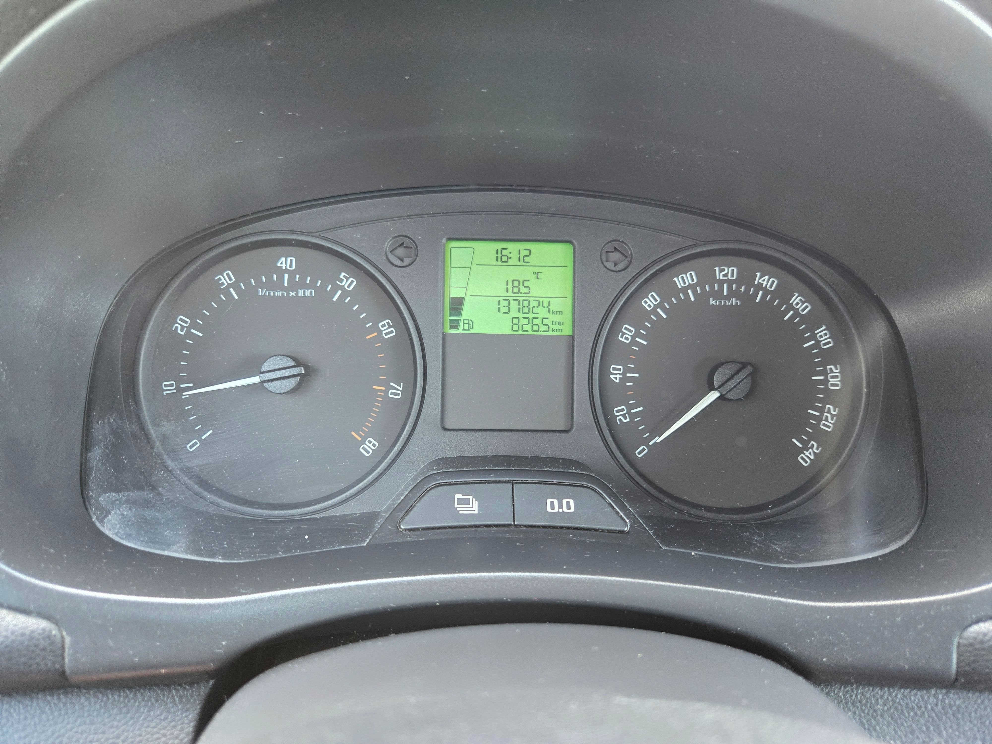 Škoda Fabia, 137tkm, nehav, serviska, tažné - fotka 5