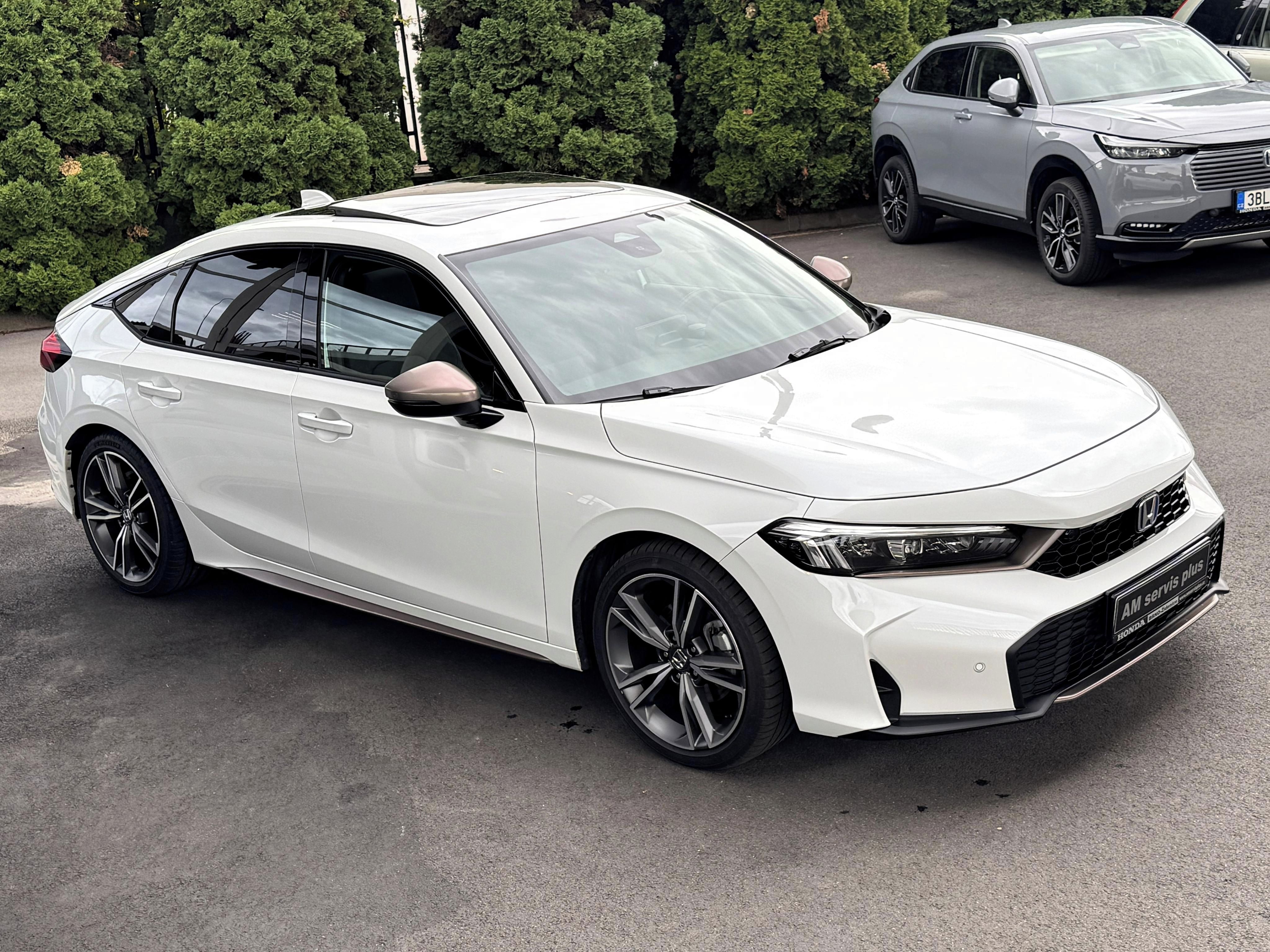 Honda Civic, 2.0e:HEV Advance - fotka 5