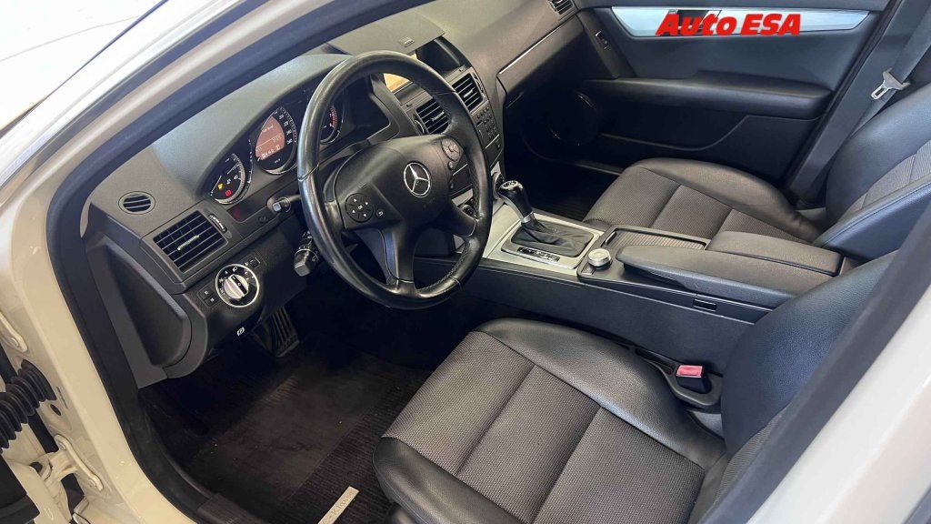 Mercedes-Benz Třídy C, 1.8cgi - fotka 3