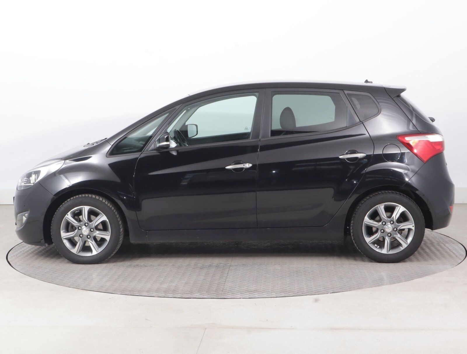 Hyundai ix20, 1.6 CVVT, Automat, Serv.kniha - fotka 3