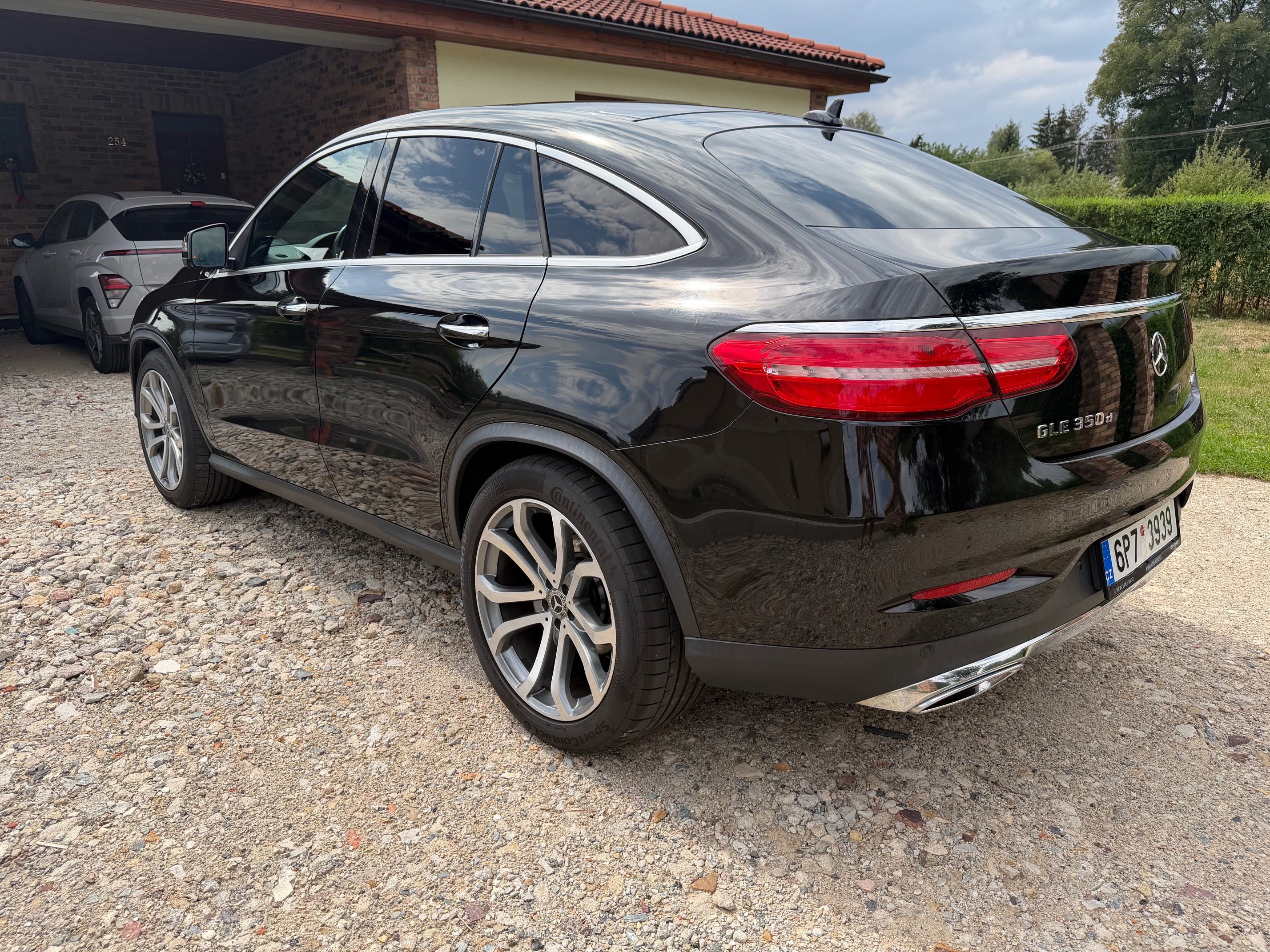Mercedes-Benz GLE, Mercedes-Benz GLE 350d 190kw - fotka 6