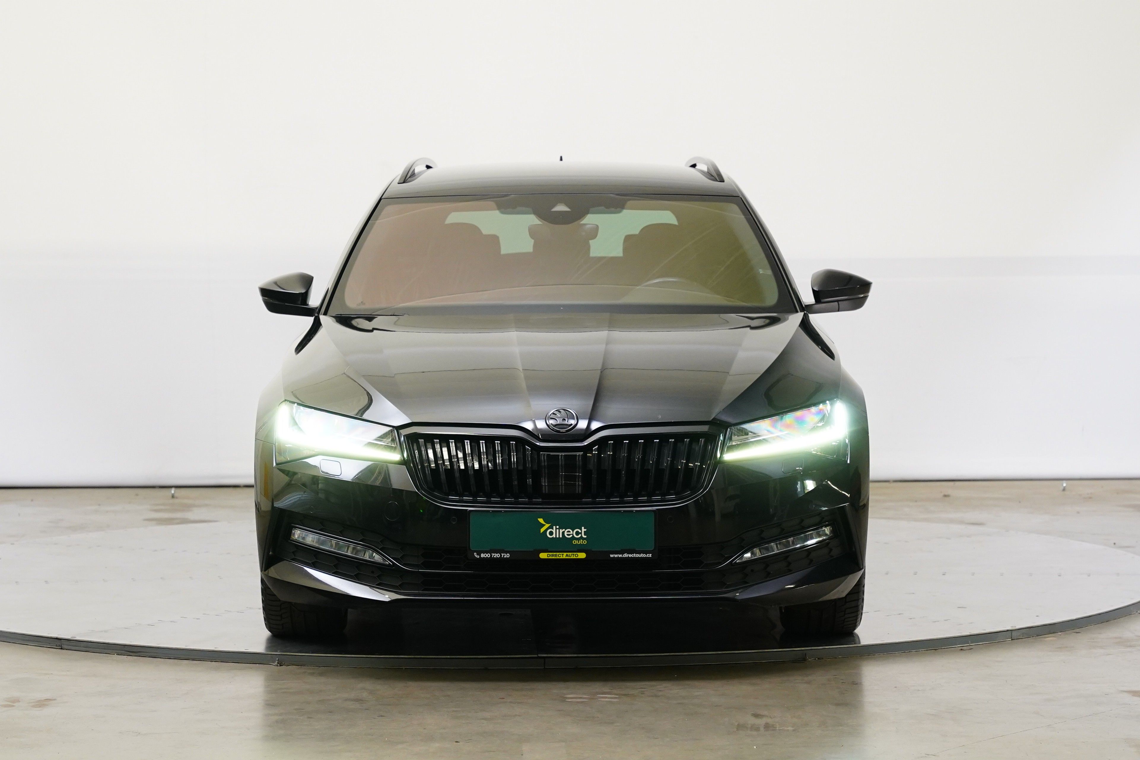 Škoda Superb, SportLine 2.0 TSI 140 kW DSG - fotka 4