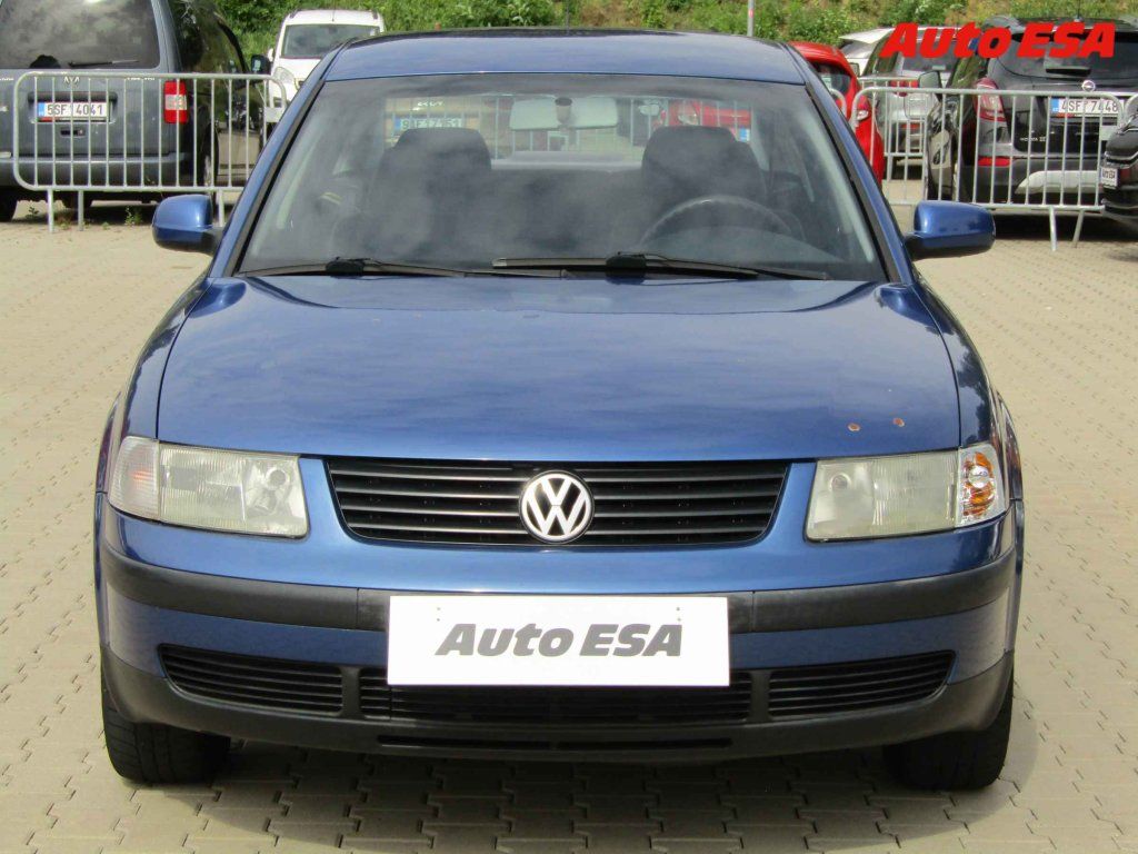 Volkswagen Passat, 1.6 i - fotka 2