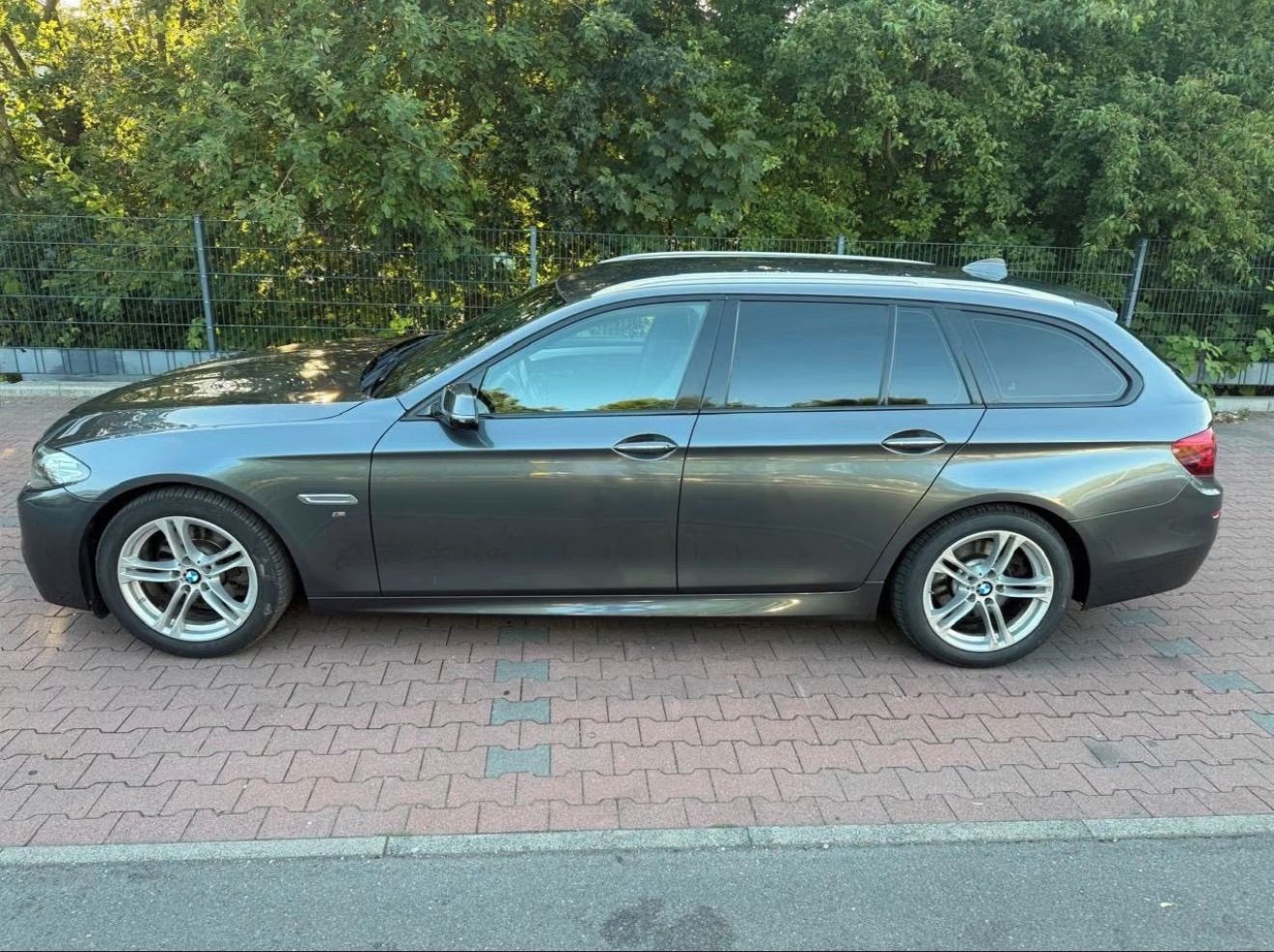 BMW Řada 5, BMW 520d Touring 2015 – Automa - fotka 3