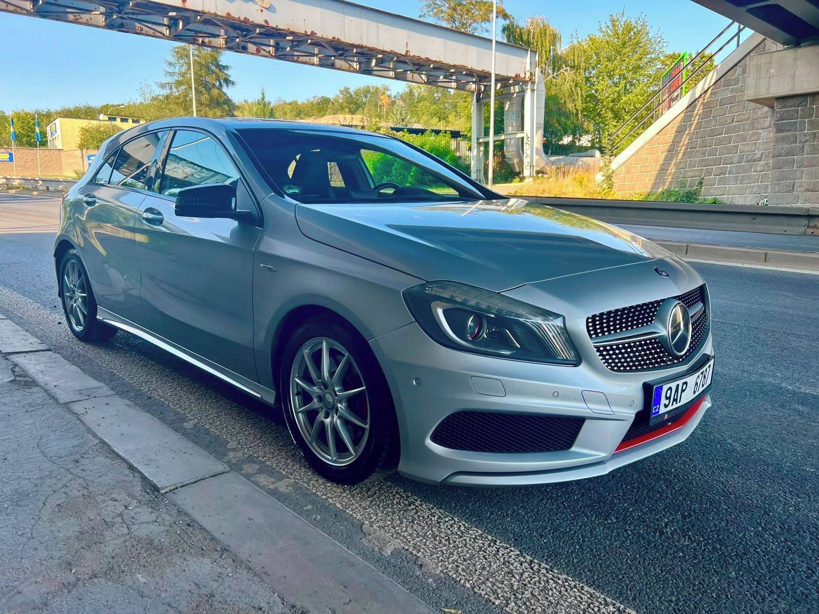 Mercedes-Benz Třídy A, 2.0 A250 Kůže automat, servis - fotka 2