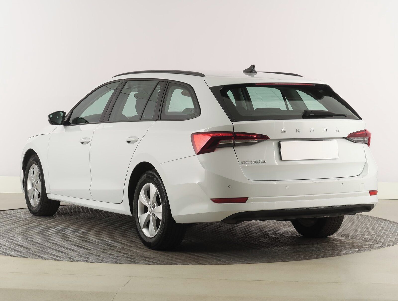 Škoda Octavia, 2.0 TDI, Automat, Navi, Klima - fotka 4