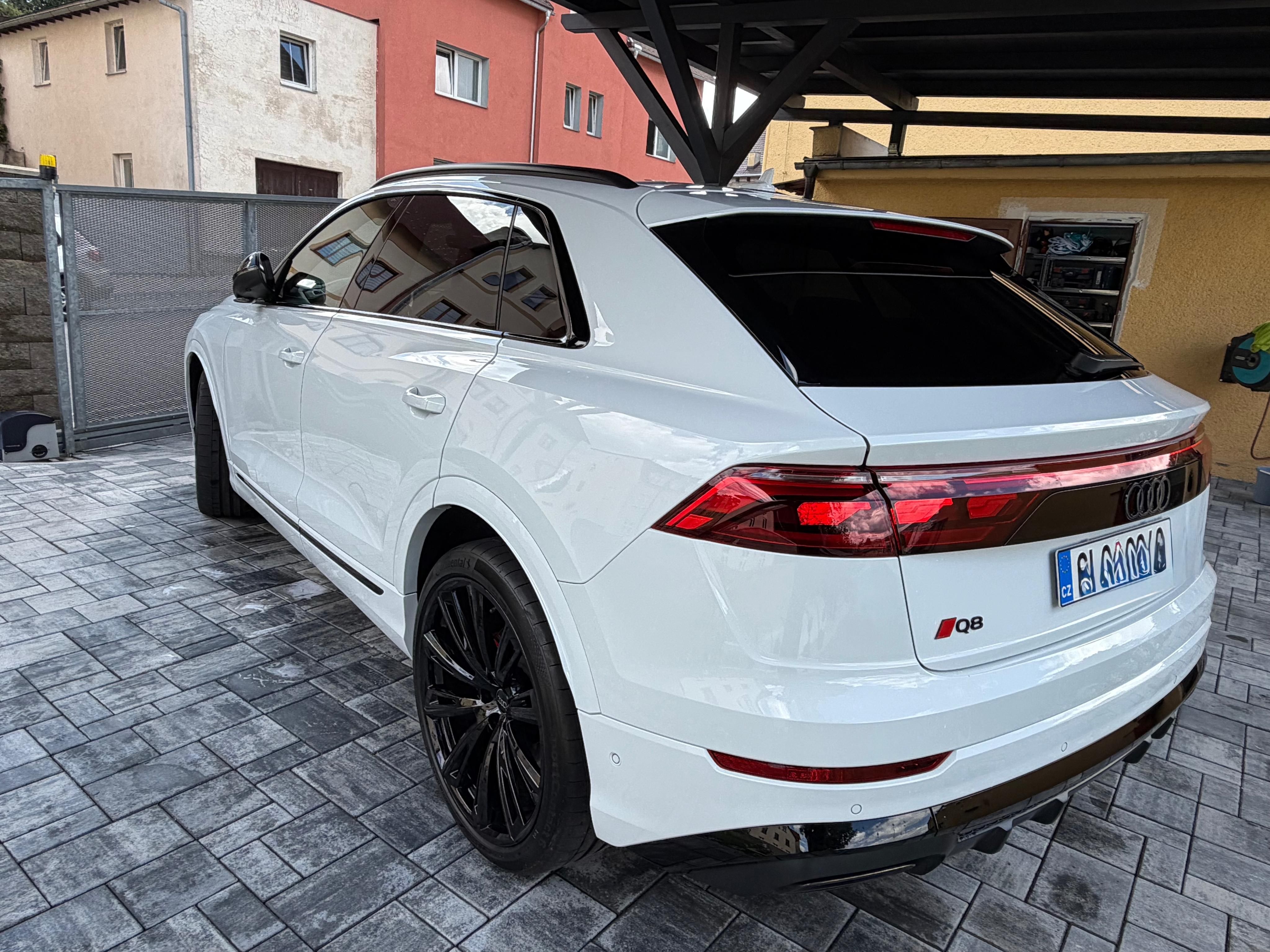 Audi Q8, S line FULL / MASÁŽE / B&O HUD - fotka 2
