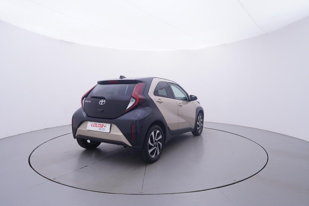 Toyota Aygo, X Style 1.0 53 kW - fotka 5