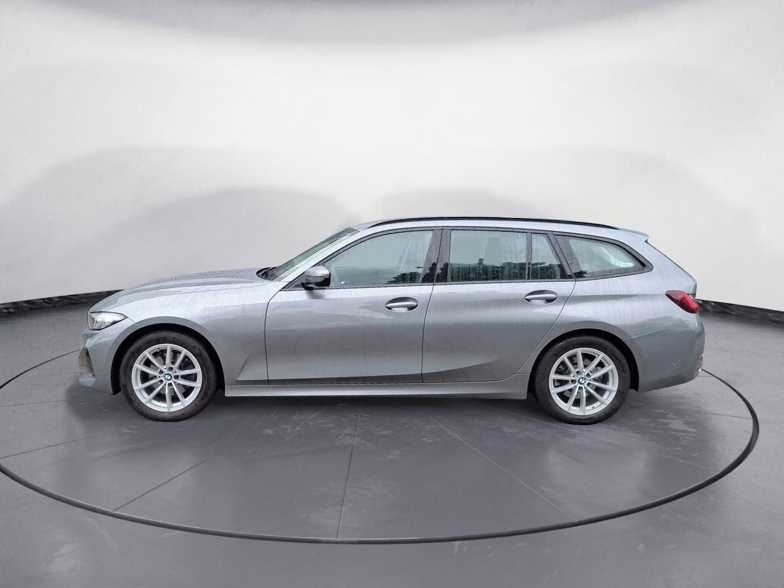 BMW Řada 3, 320i Touring*Kamera*Navi*Led* - fotka 5