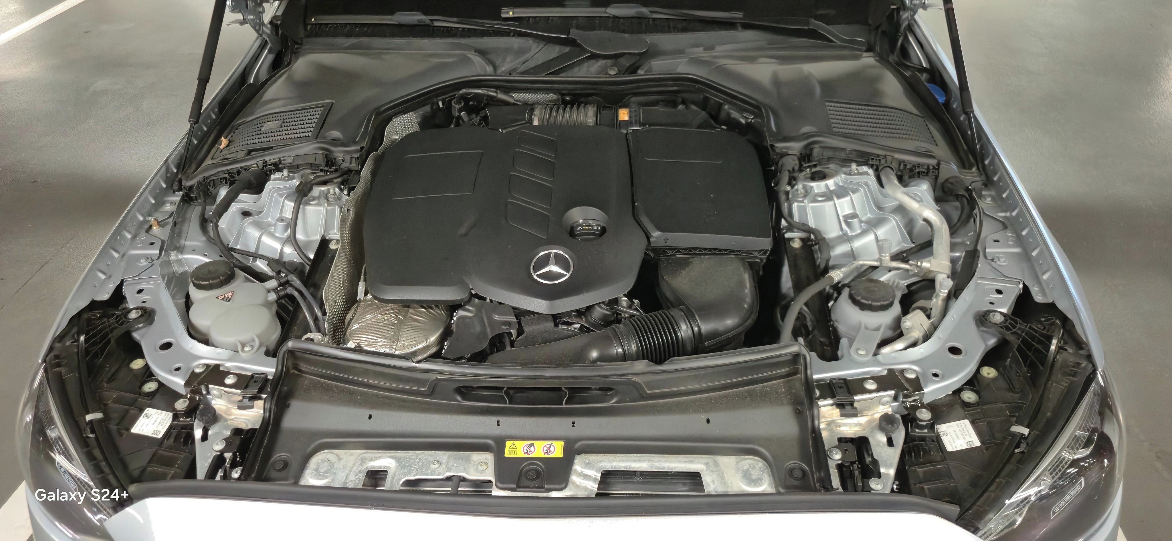 Mercedes-Benz Třídy C, Mercedes-Benz C 220 záruka - fotka 3