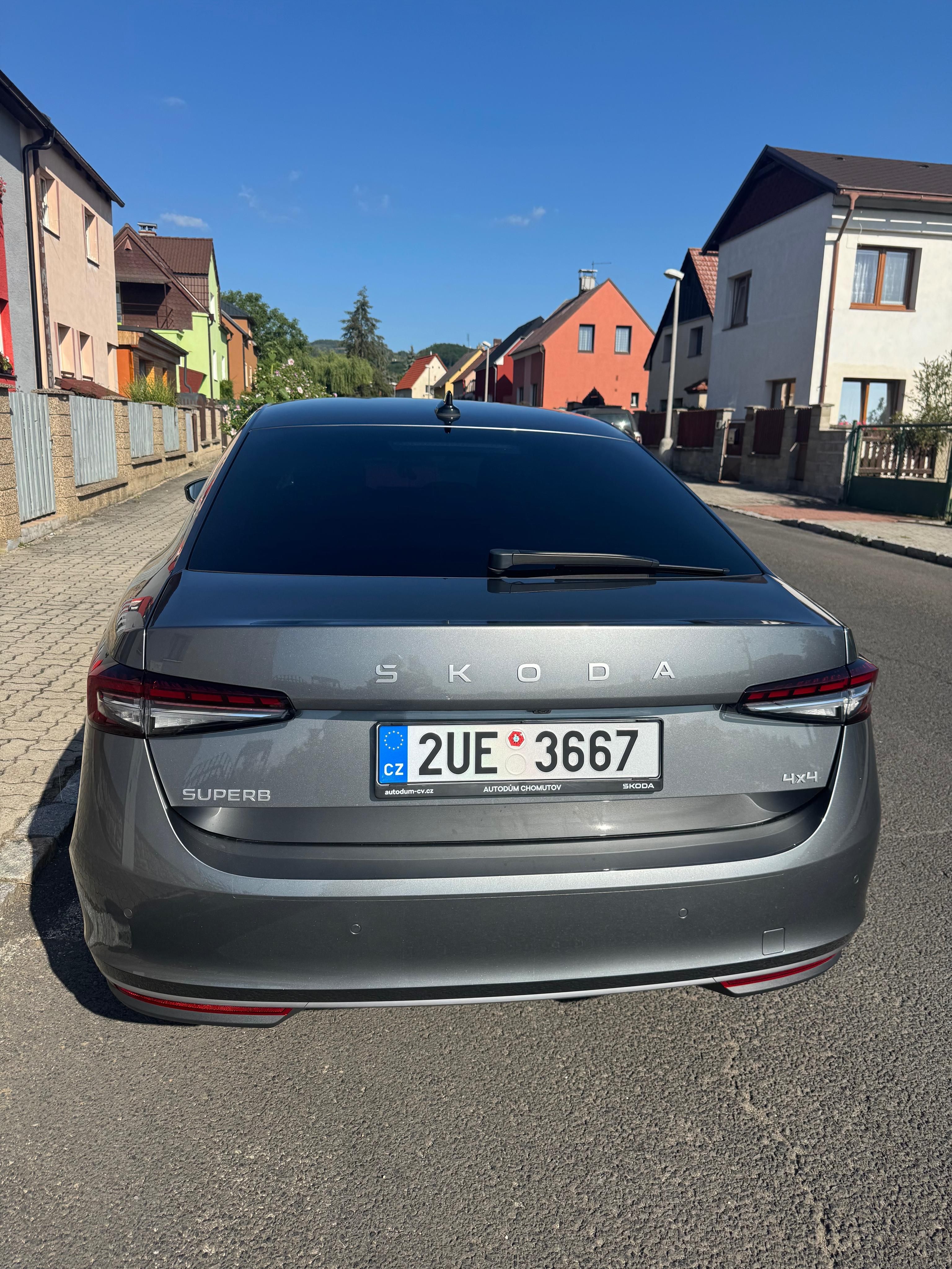 Škoda Superb, Škody Superb L&K 4×4 2.0 TDI - fotka 5