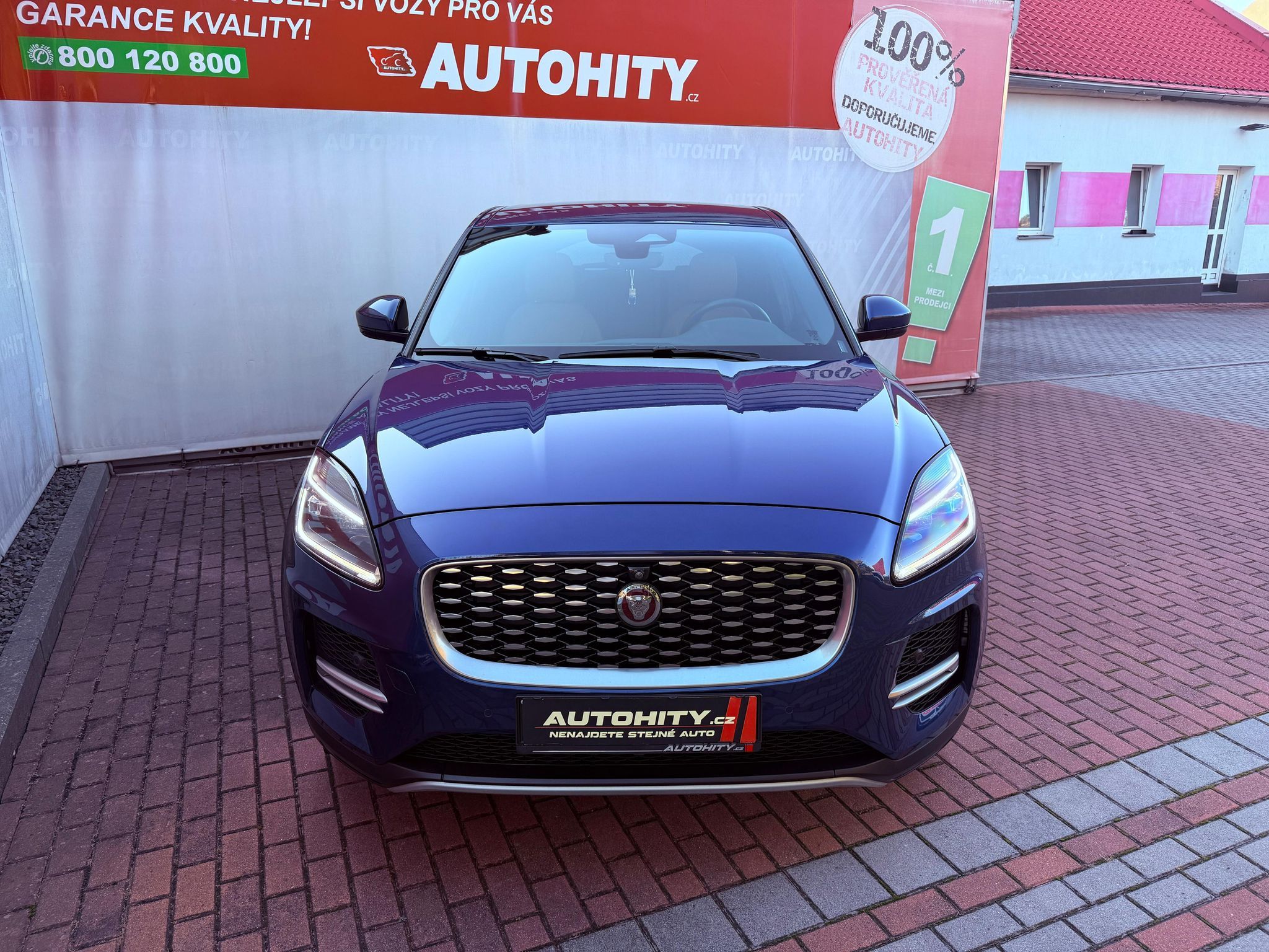 Jaguar E-Pace, P200 AWD, ČR, Meridian, TOP - fotka 2