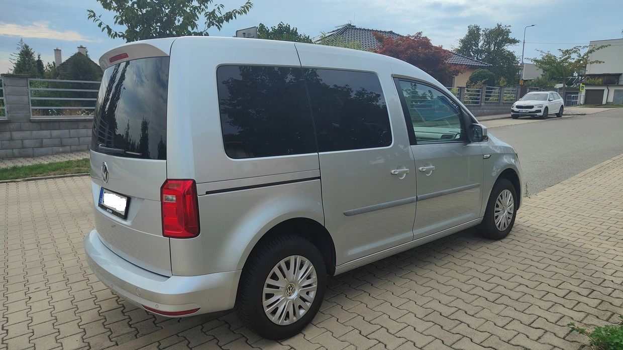 Volkswagen Caddy, 2.0TDi 75kW, 5 míst, servis VW - fotka 3