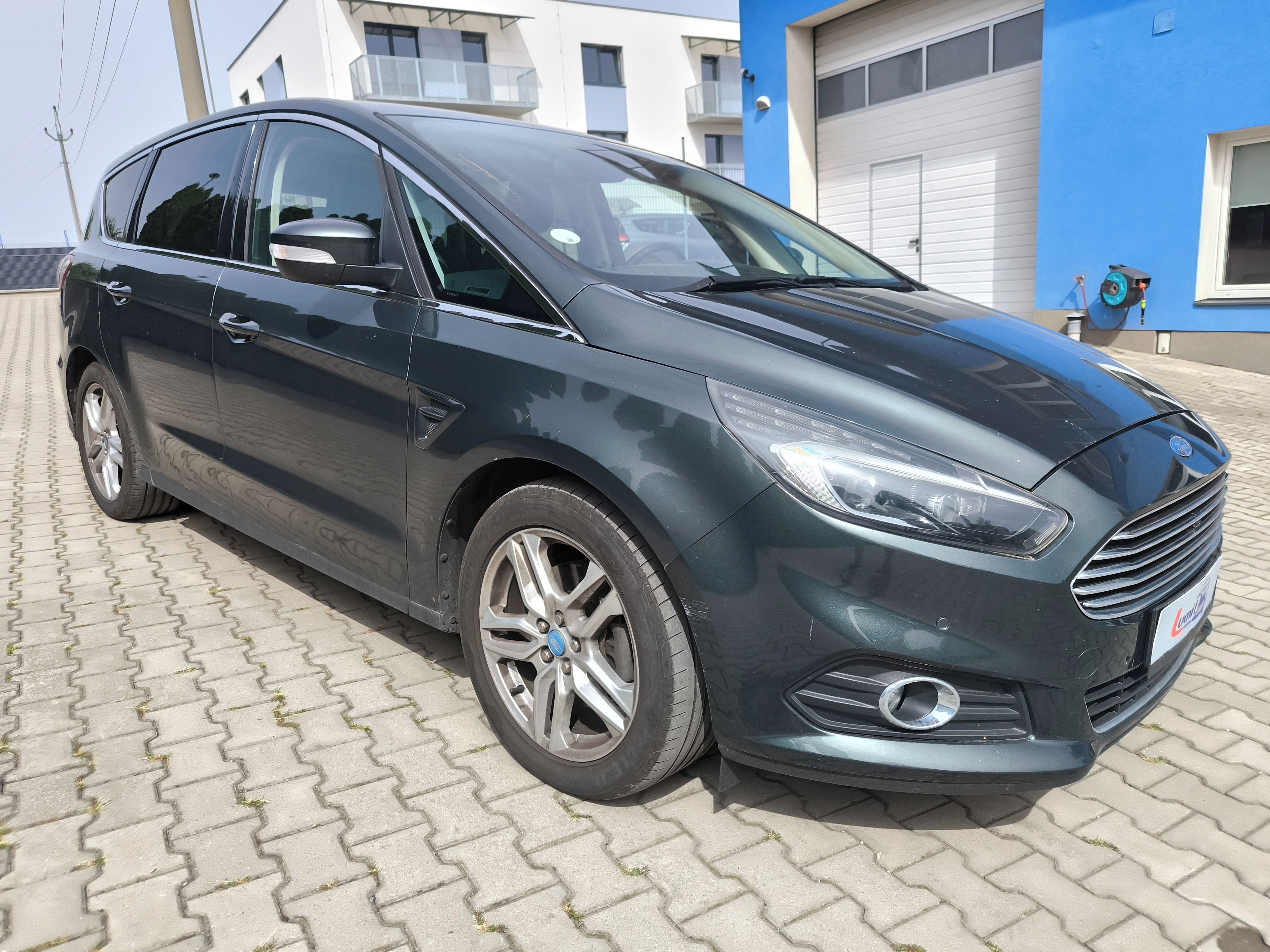 Ford S-MAX, 2.0 TDCi AWD 132kW Titanium - fotka 3